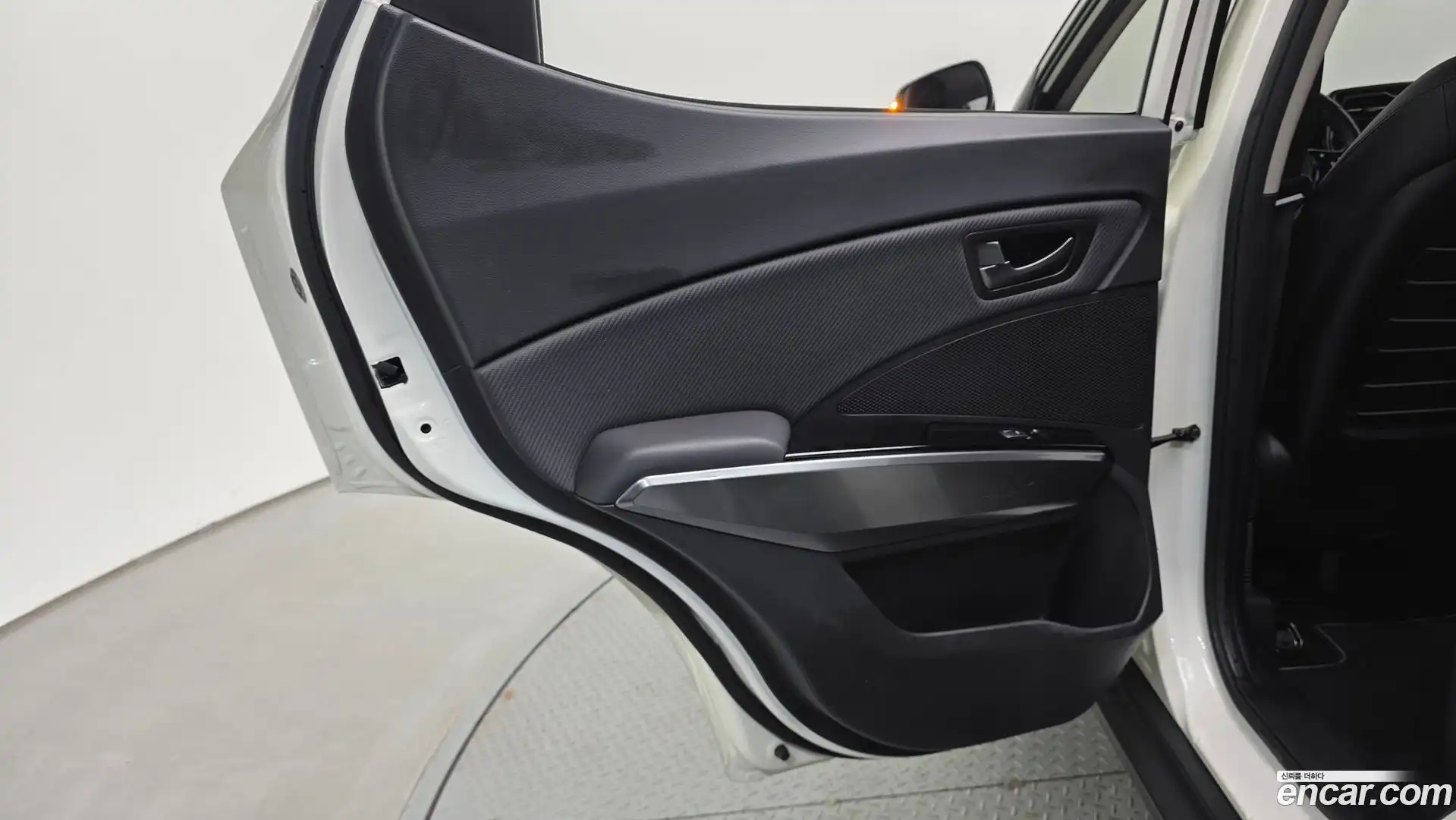 TIBOLI KG Mobility 2021.5-INNER-035