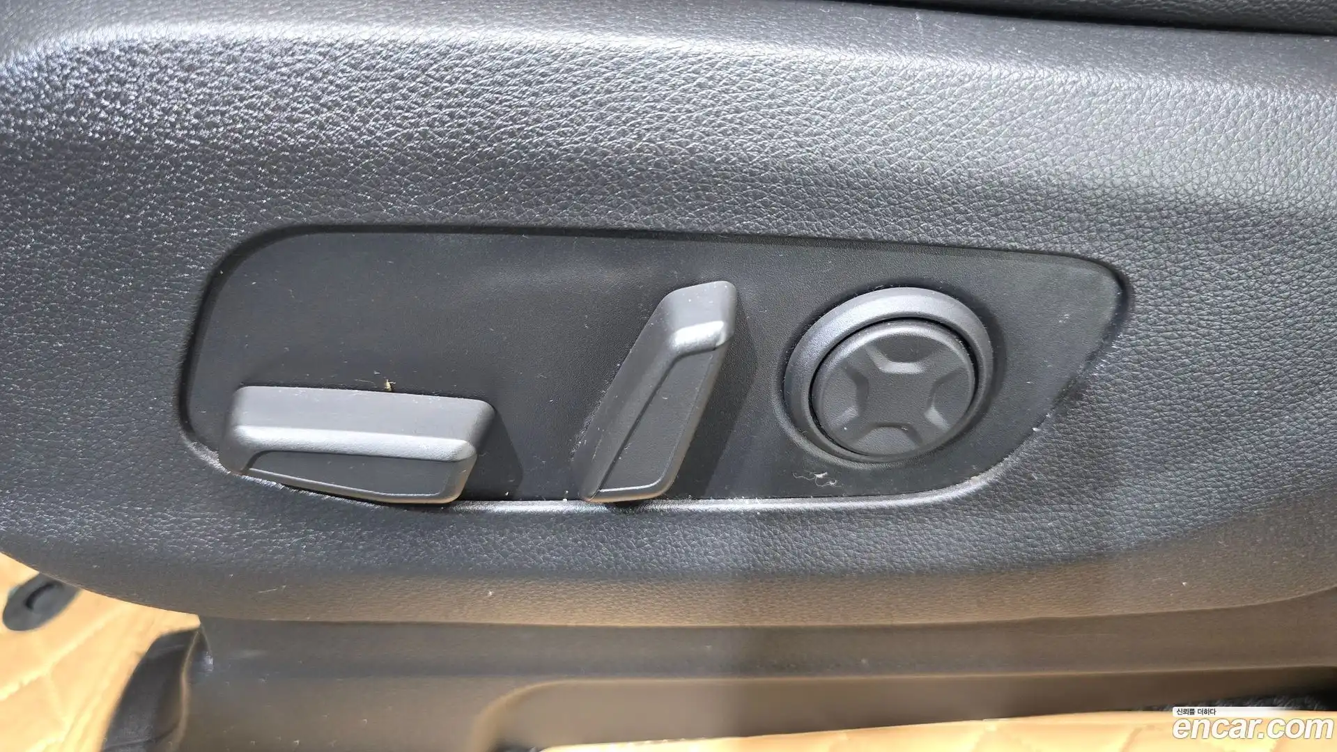 Canival Kia 2022.8-OPTION-023