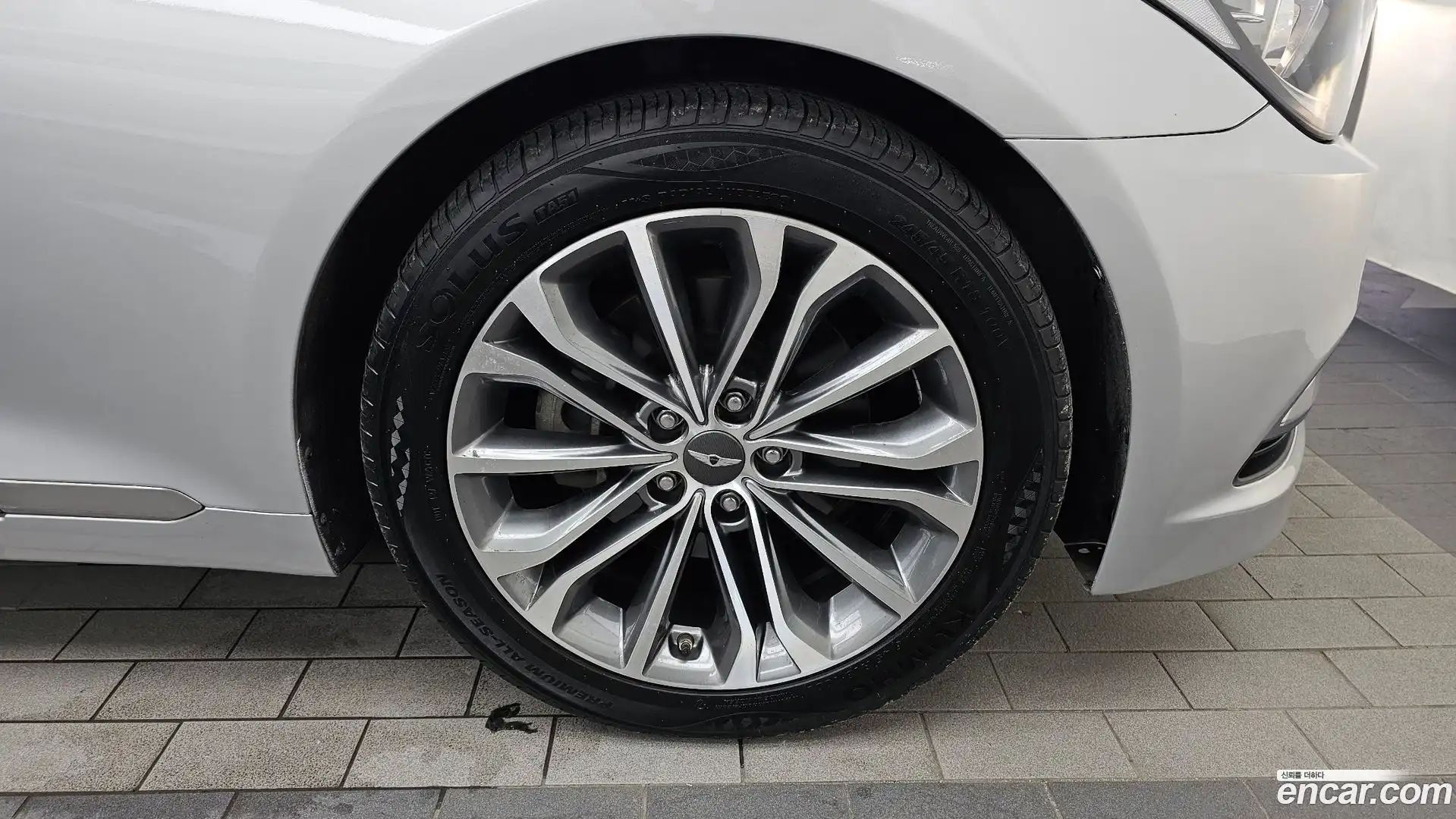 Genesis Hyundai 2014.5-OUTER-031