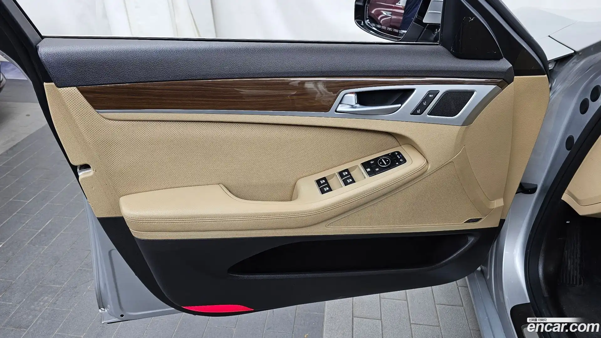 Genesis Hyundai 2014.5-INNER-034