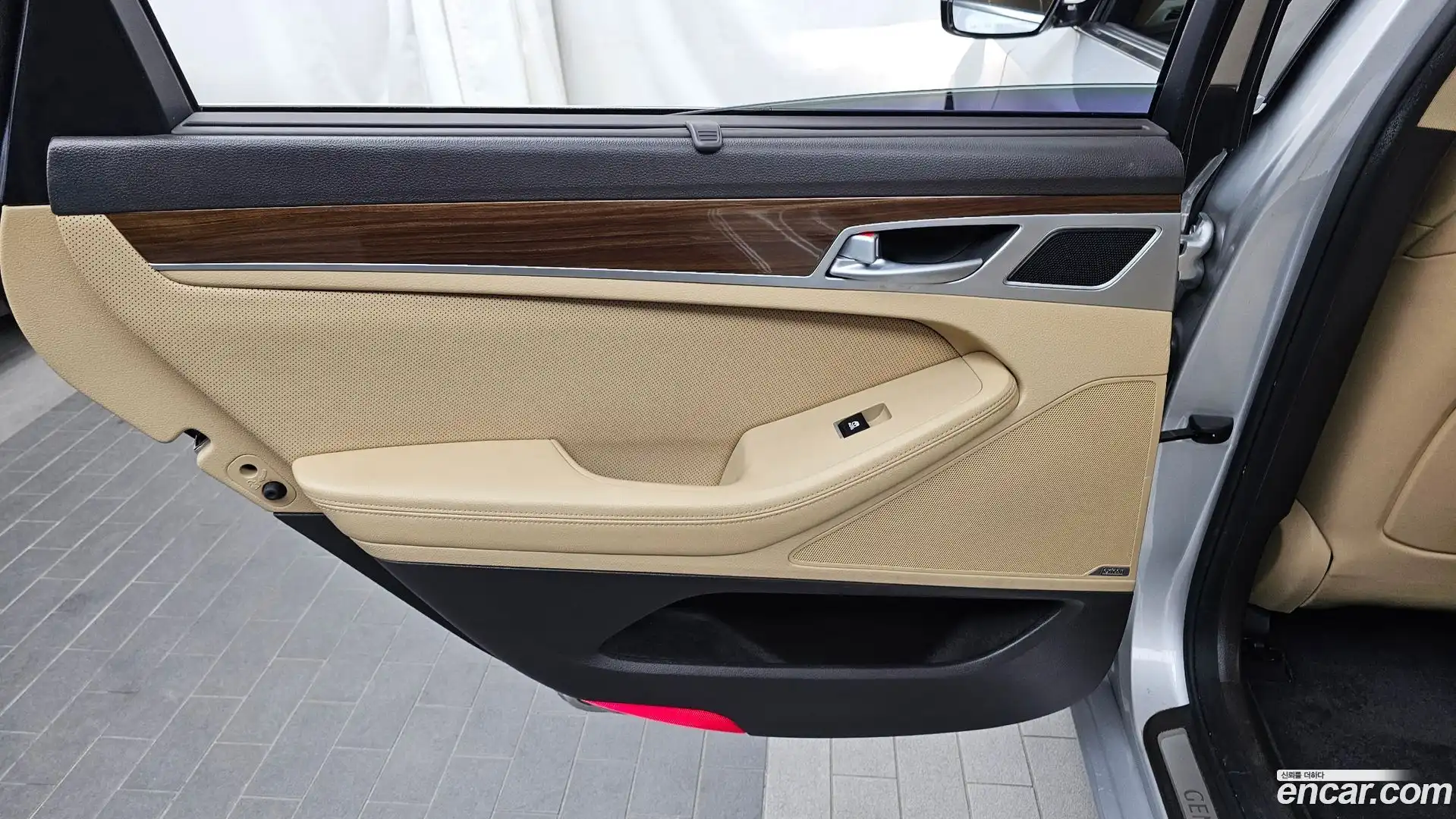 Genesis Hyundai 2014.5-INNER-035