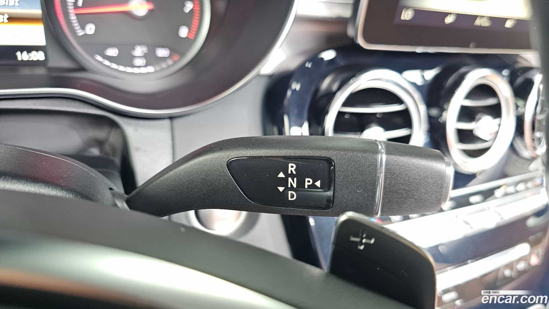 C-Class Mercedes-Benz 2018.4-INNER-009
