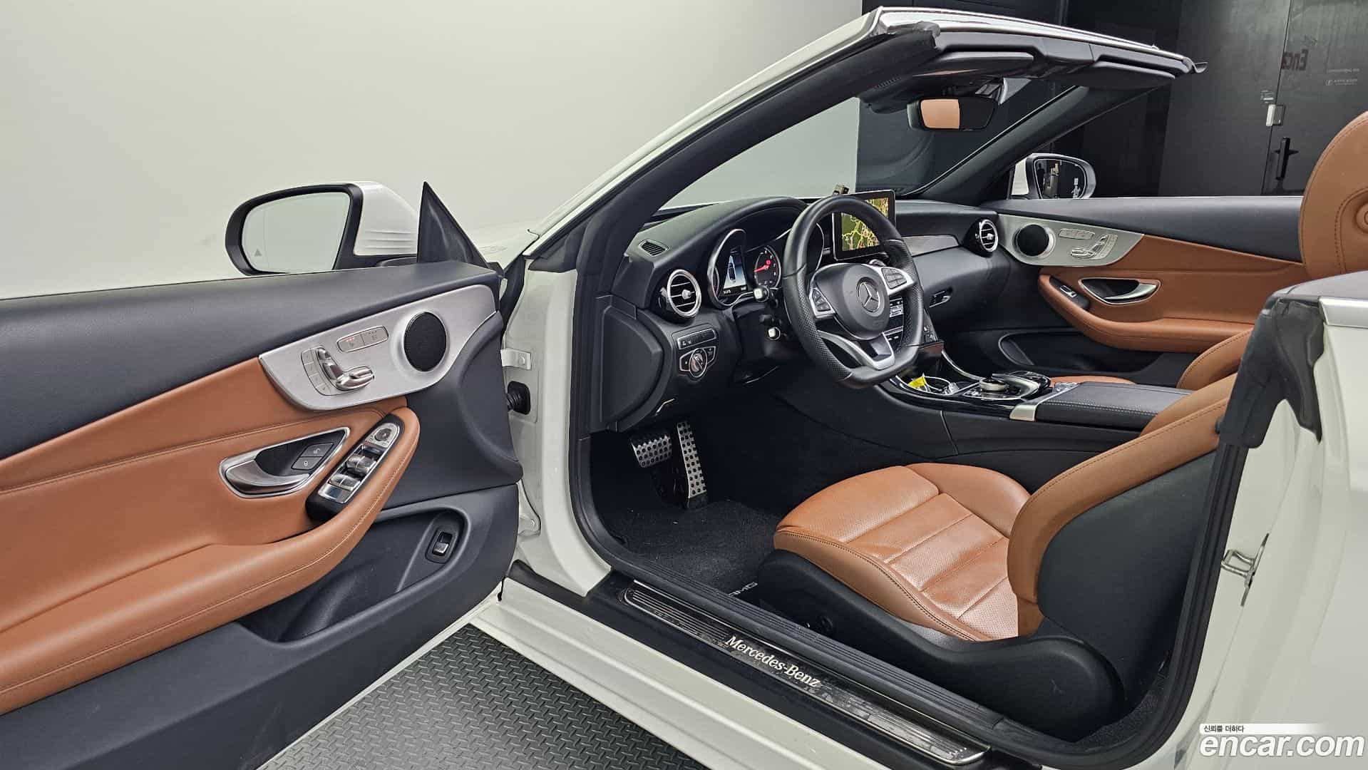 C-Class Mercedes-Benz 2018.4-INNER-010