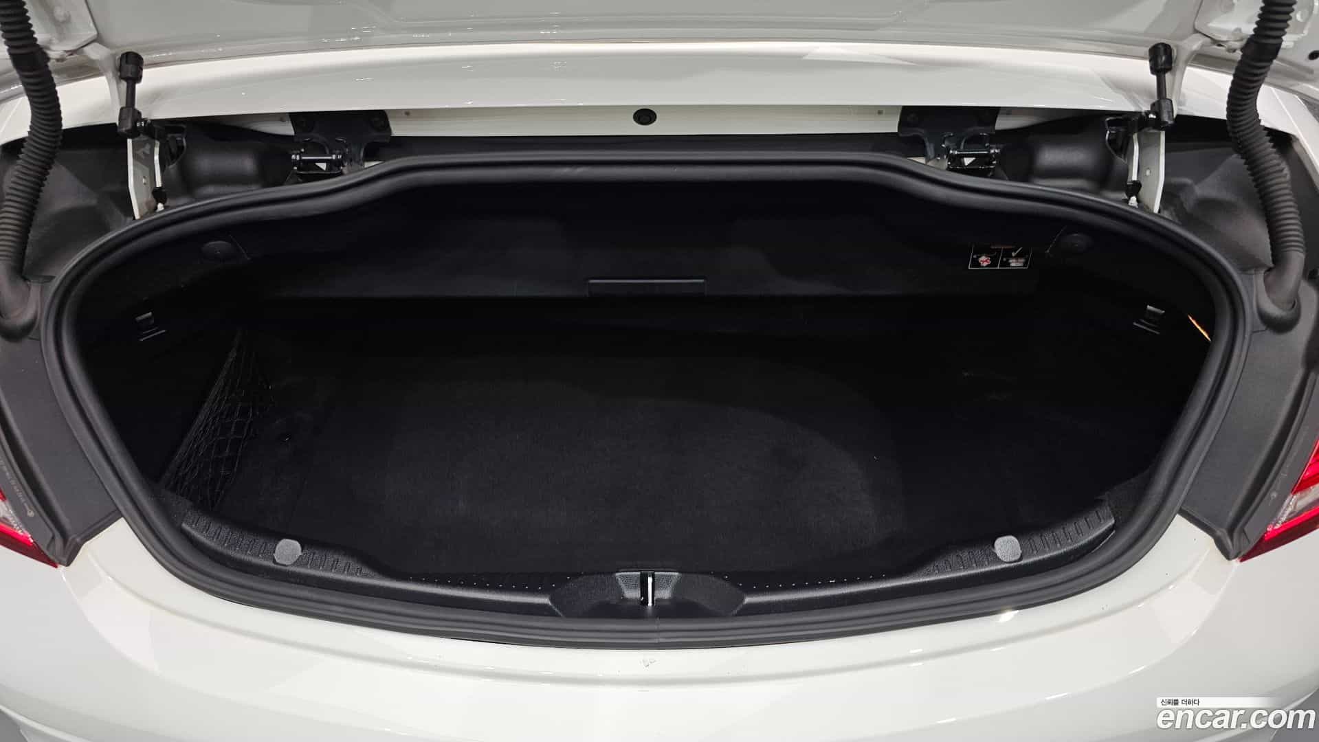C-Class Mercedes-Benz 2018.4-OPTION-020