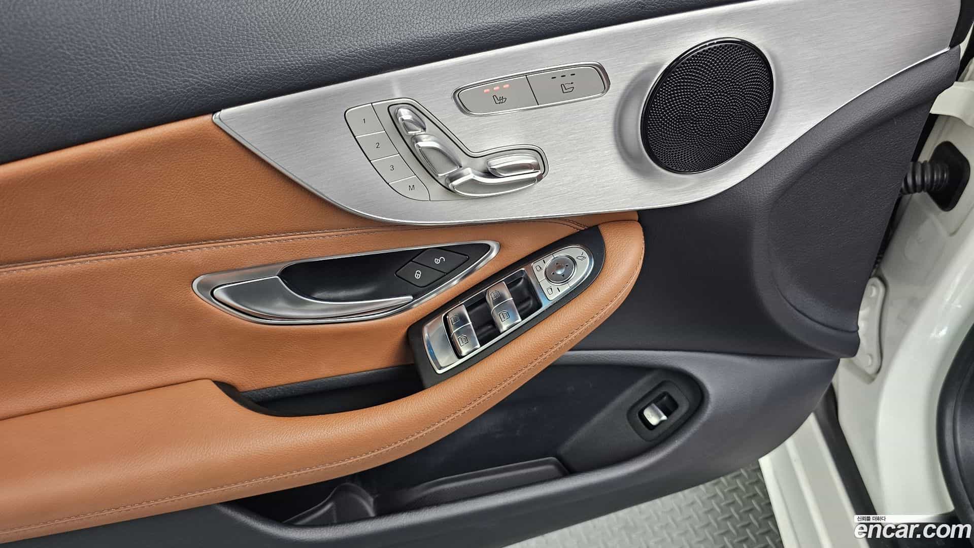 C-Class Mercedes-Benz 2018.4-OPTION-023