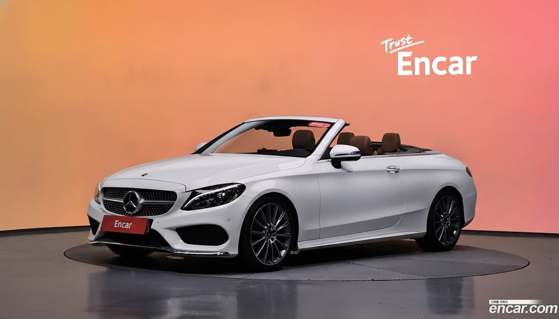 Main__Slider__Photo:C-Class Mercedes-Benz 2018.4-0