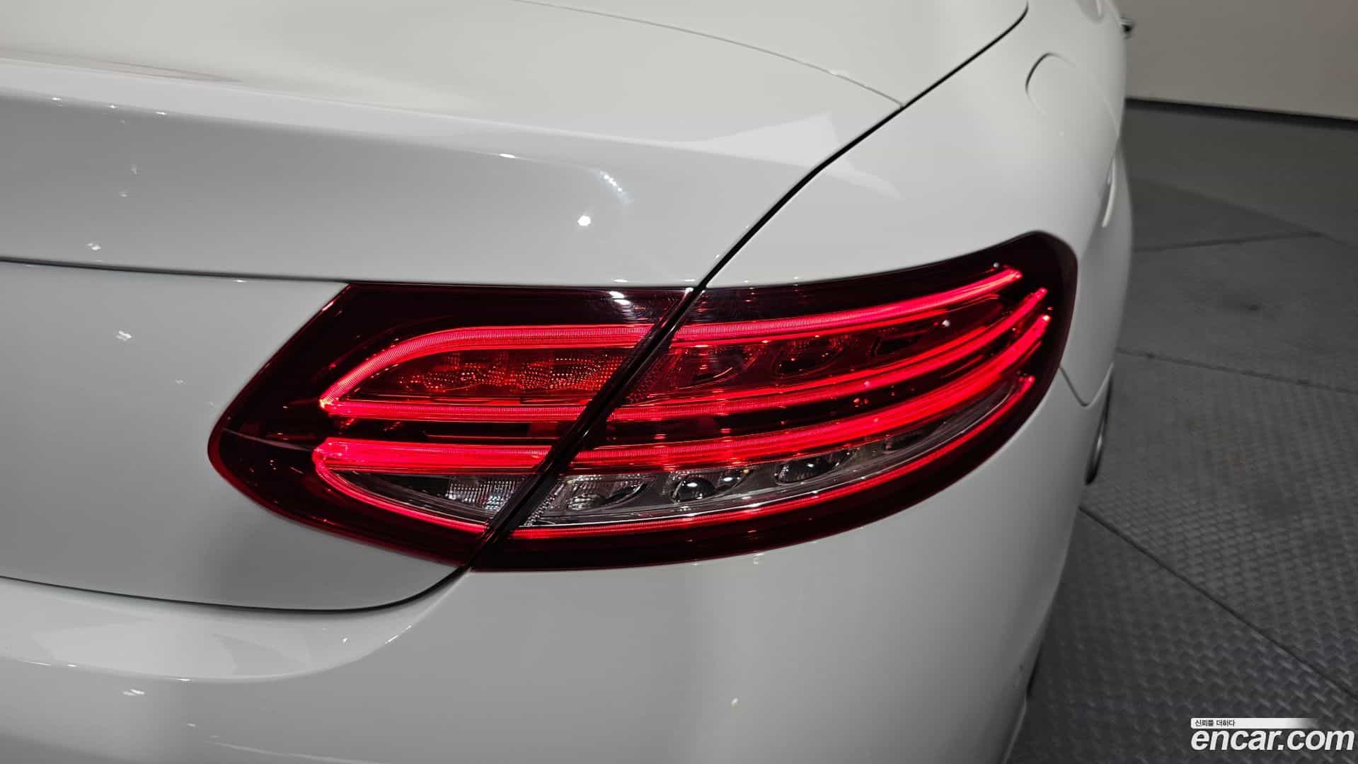 C-Class Mercedes-Benz 2018.4-OUTER-033
