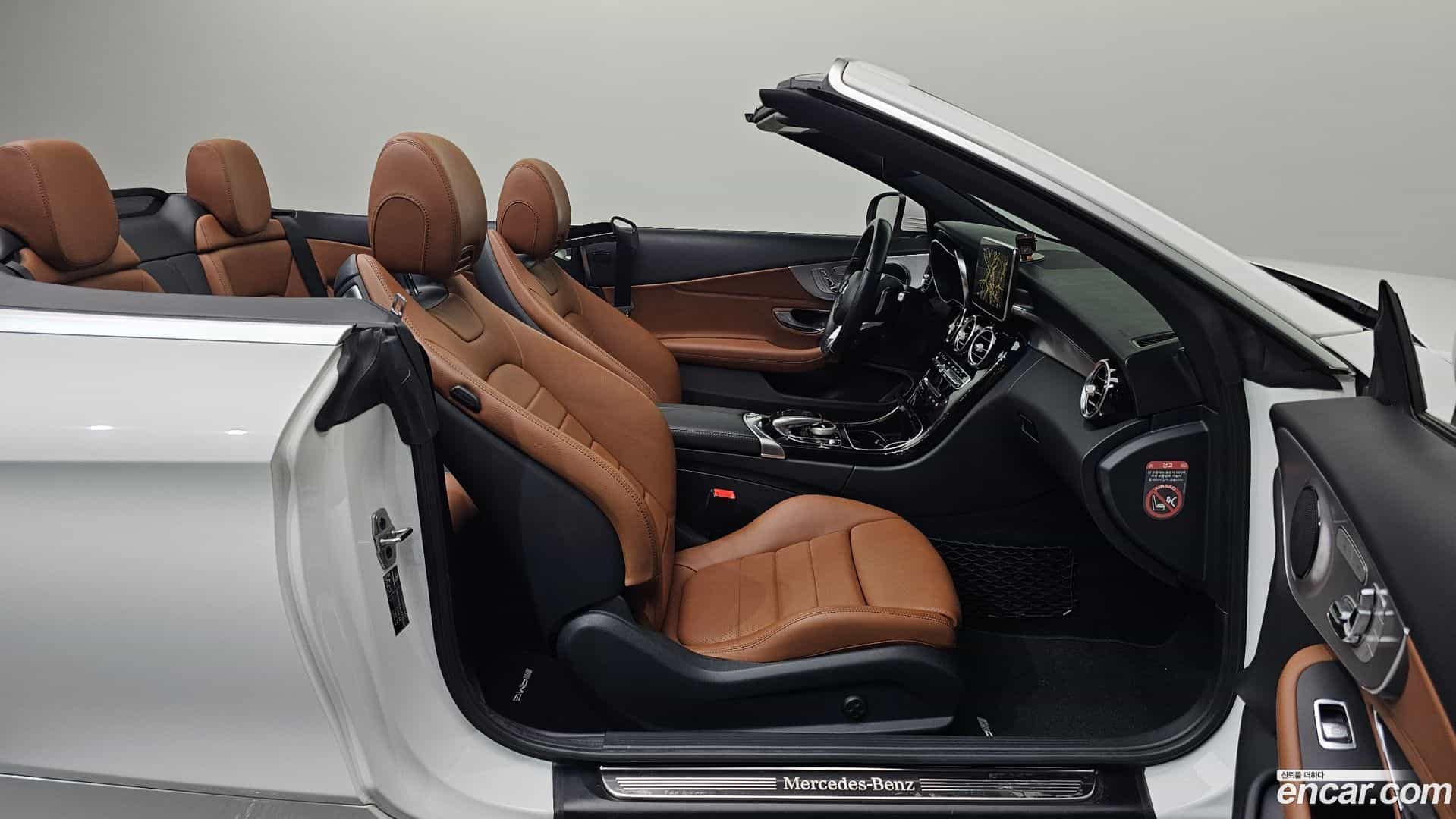 C-Class Mercedes-Benz 2018.4-INNER-036