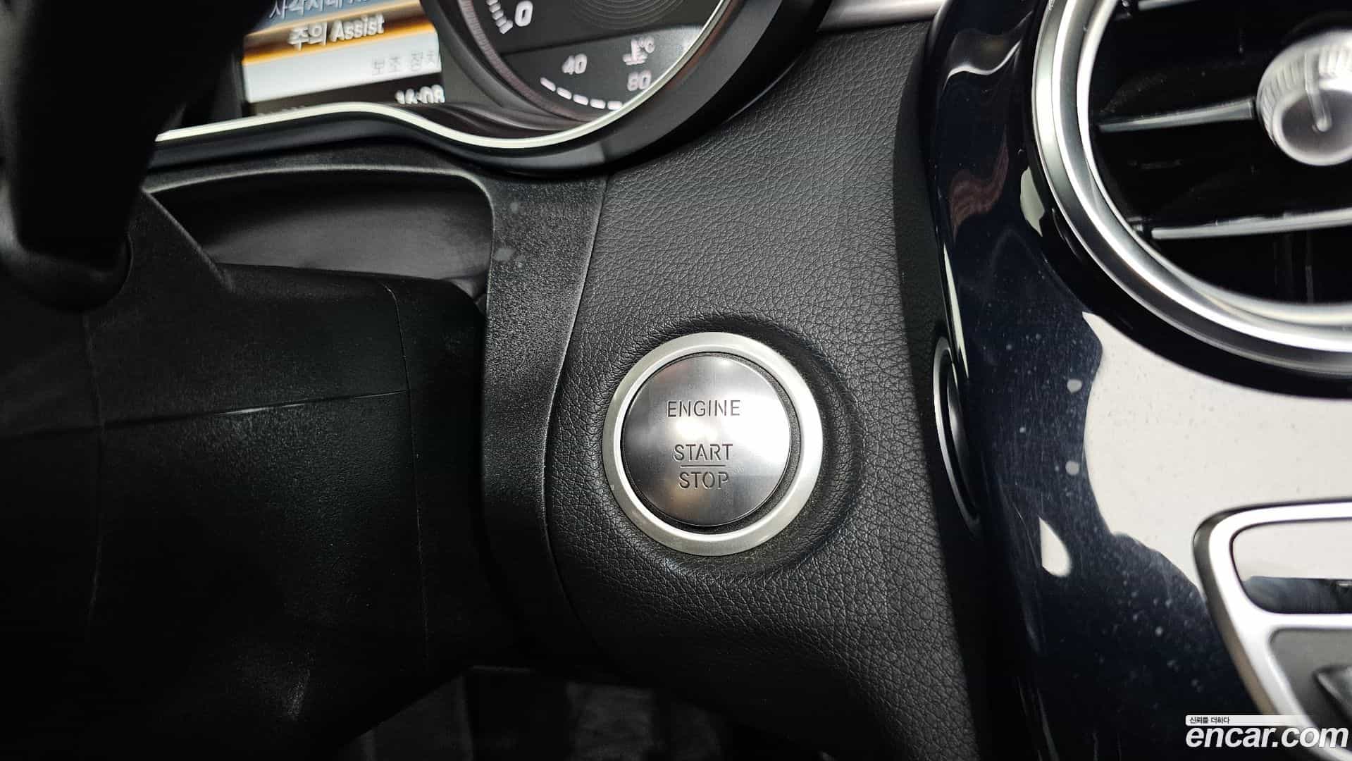C-Class Mercedes-Benz 2018.4-OPTION-041