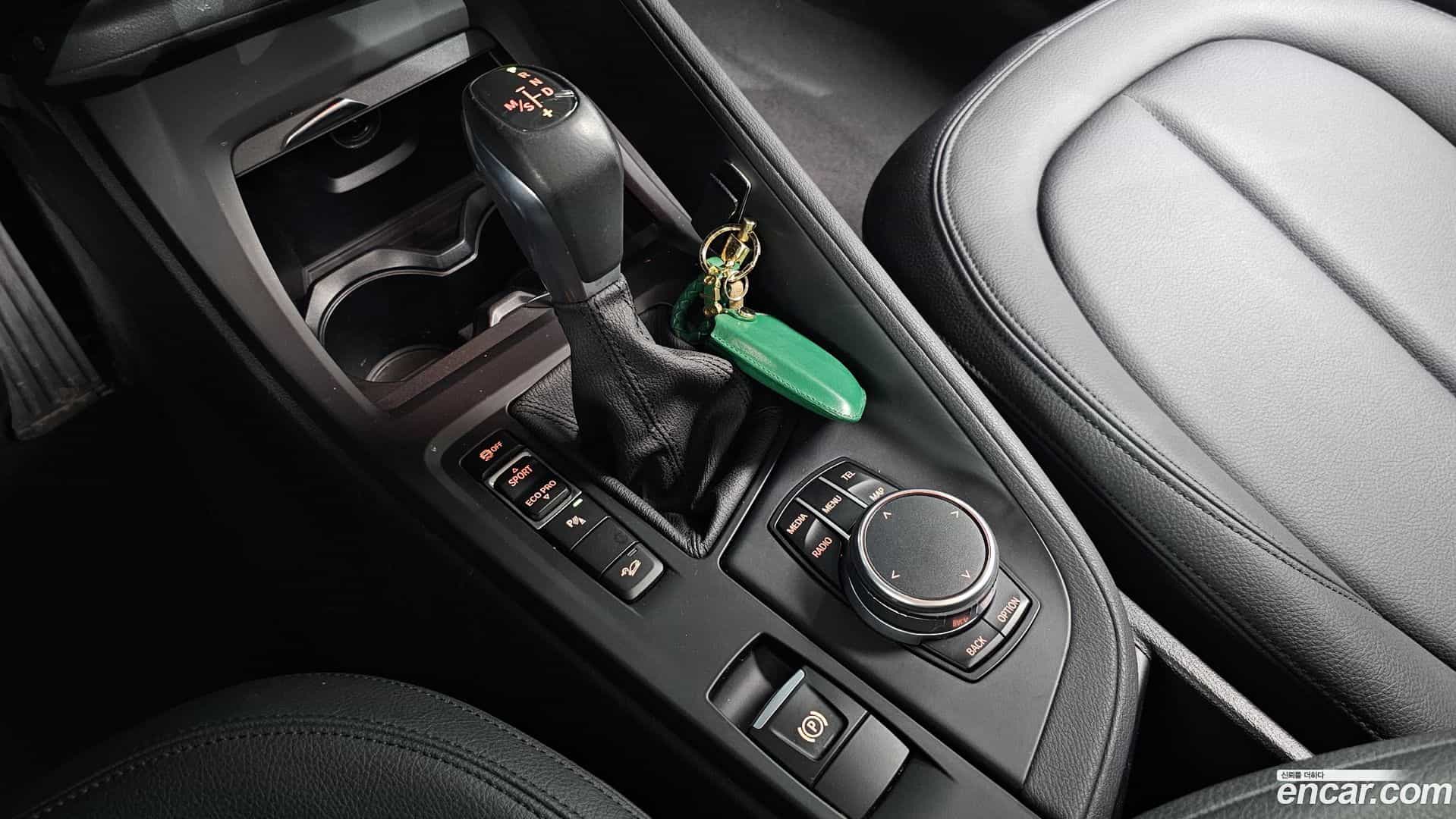 X1 BMW 2017.4-INNER-009
