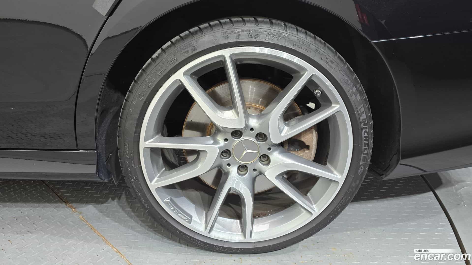E-Class Mercedes-Benz 2017.9-OUTER-031