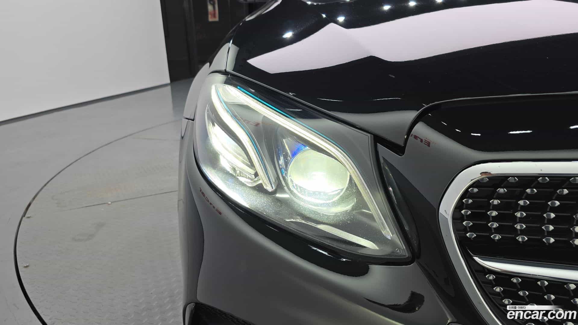 E-Class Mercedes-Benz 2017.9-OUTER-032