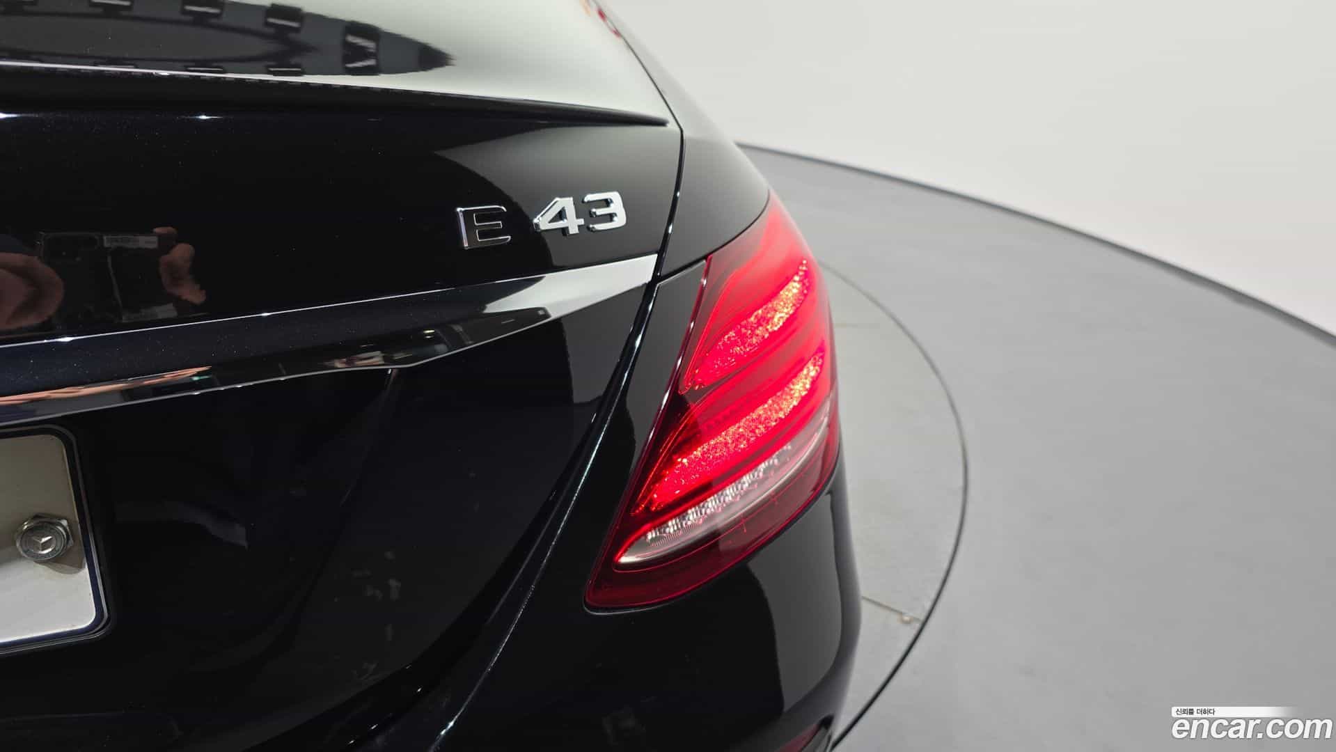 E-Class Mercedes-Benz 2017.9-OUTER-033