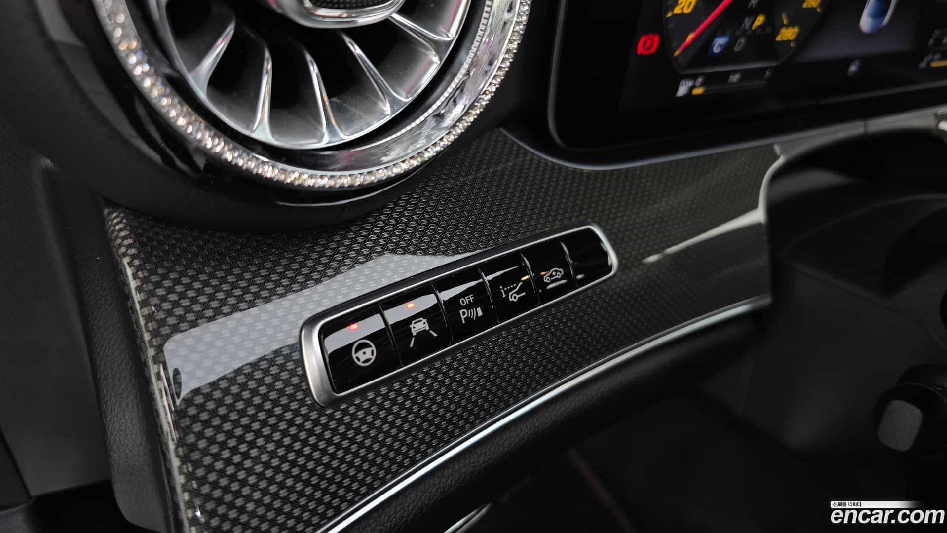E-Class Mercedes-Benz 2017.9-OPTION-041
