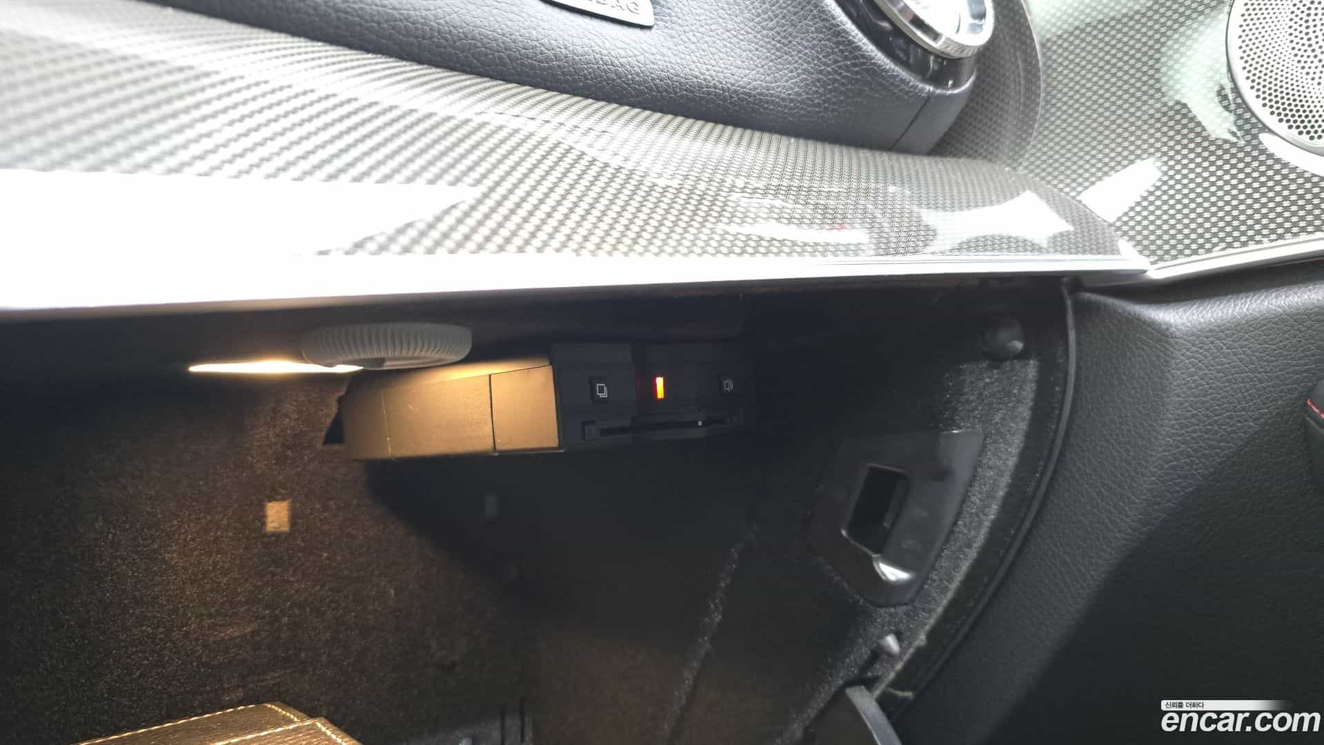 E-Class Mercedes-Benz 2017.9-OPTION-048