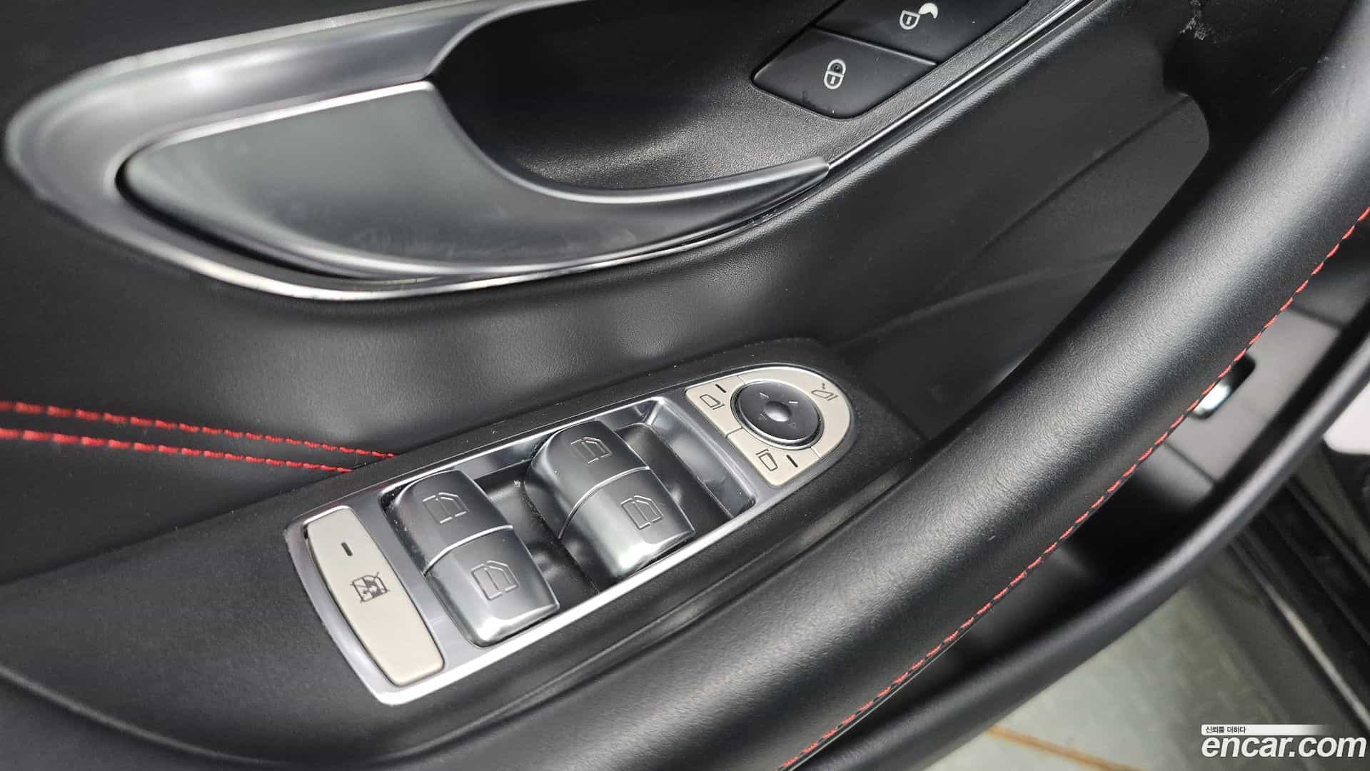 E-Class Mercedes-Benz 2017.9-OPTION-052