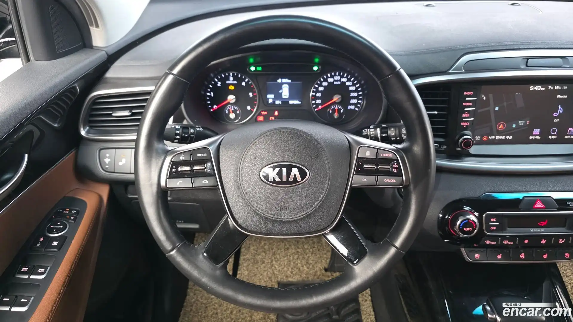 Sorento Kia 2018.0-OPTION-017