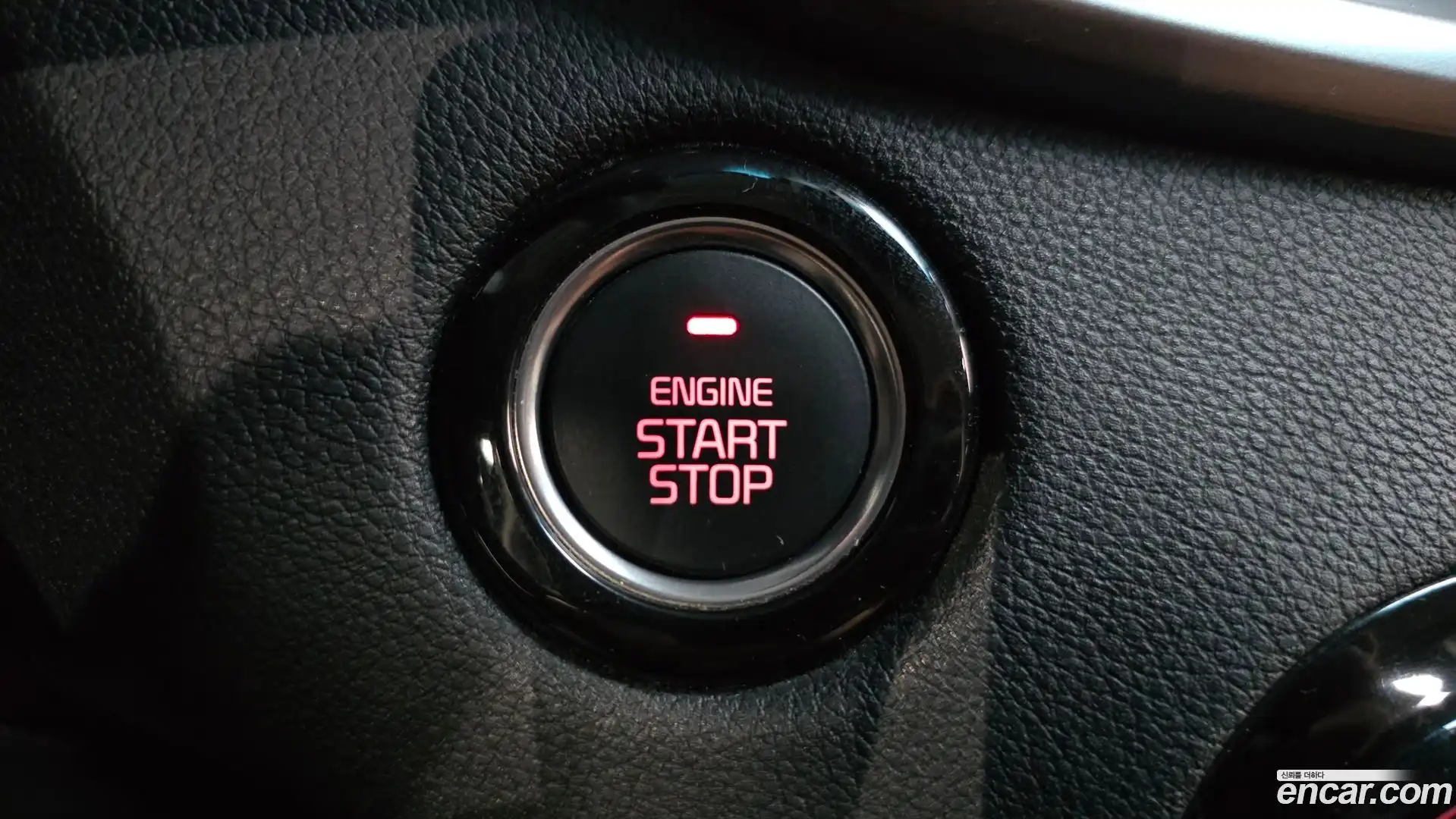 Sorento Kia 2018.0-OPTION-040