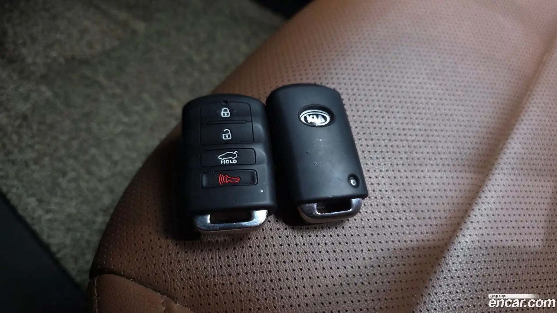 Sorento Kia 2018.0-OPTION-043