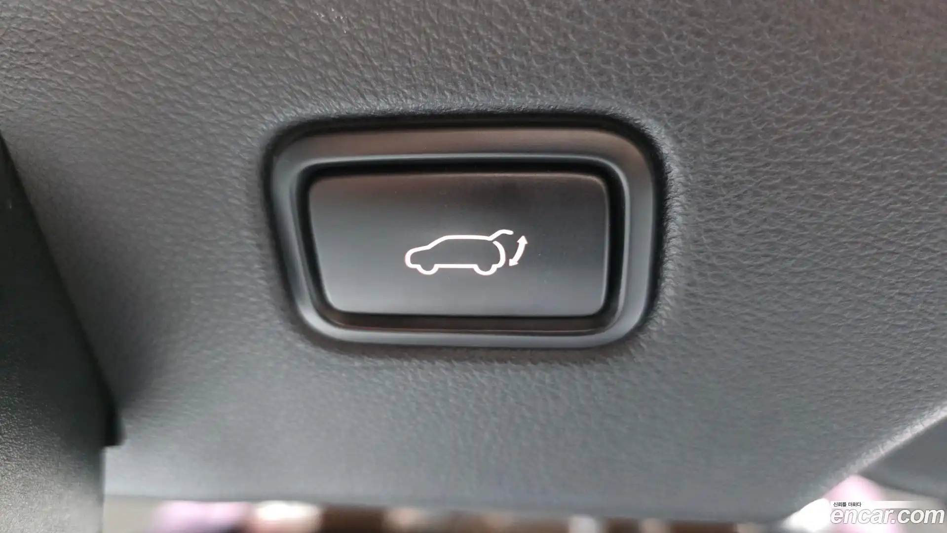 Sorento Kia 2018.0-OPTION-044
