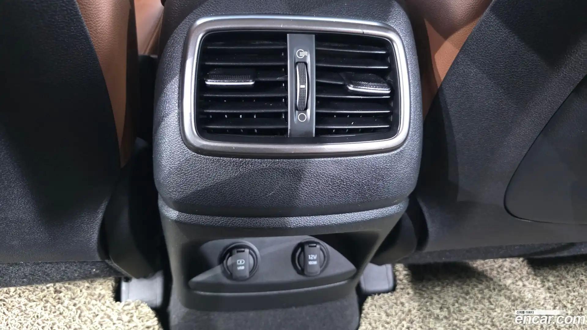 Sorento Kia 2018.0-OPTION-045