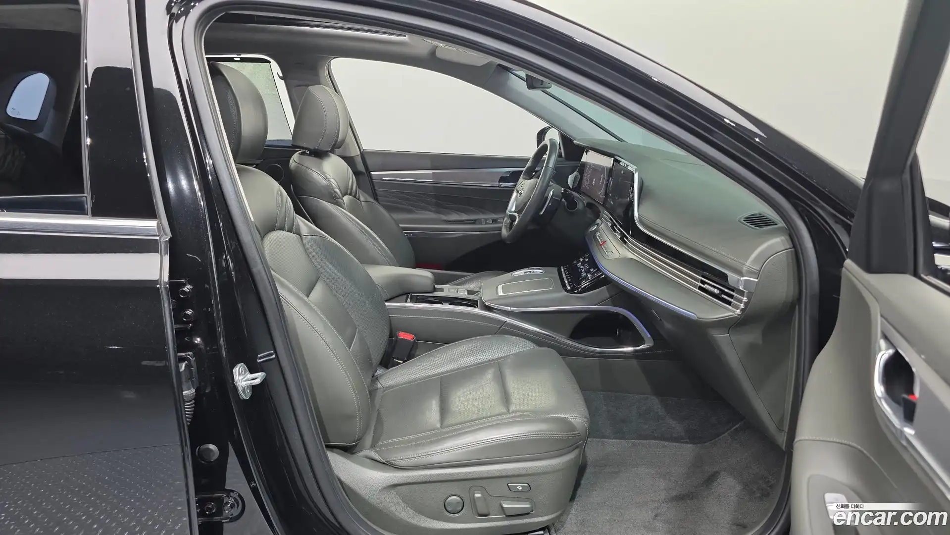 Grandeur Hyundai 2022.2-INNER-010