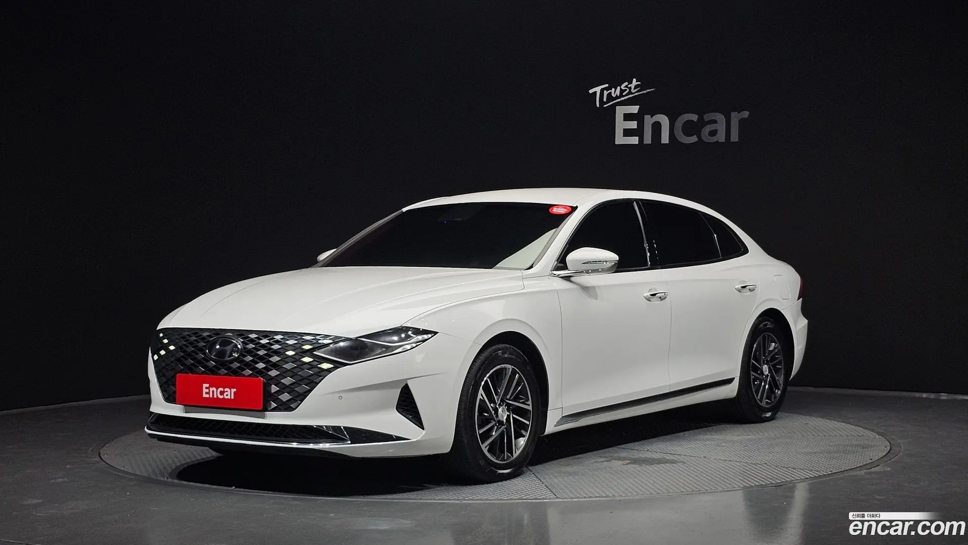 Main__Slider__Photo:Grandeur Hyundai 2021.3-0