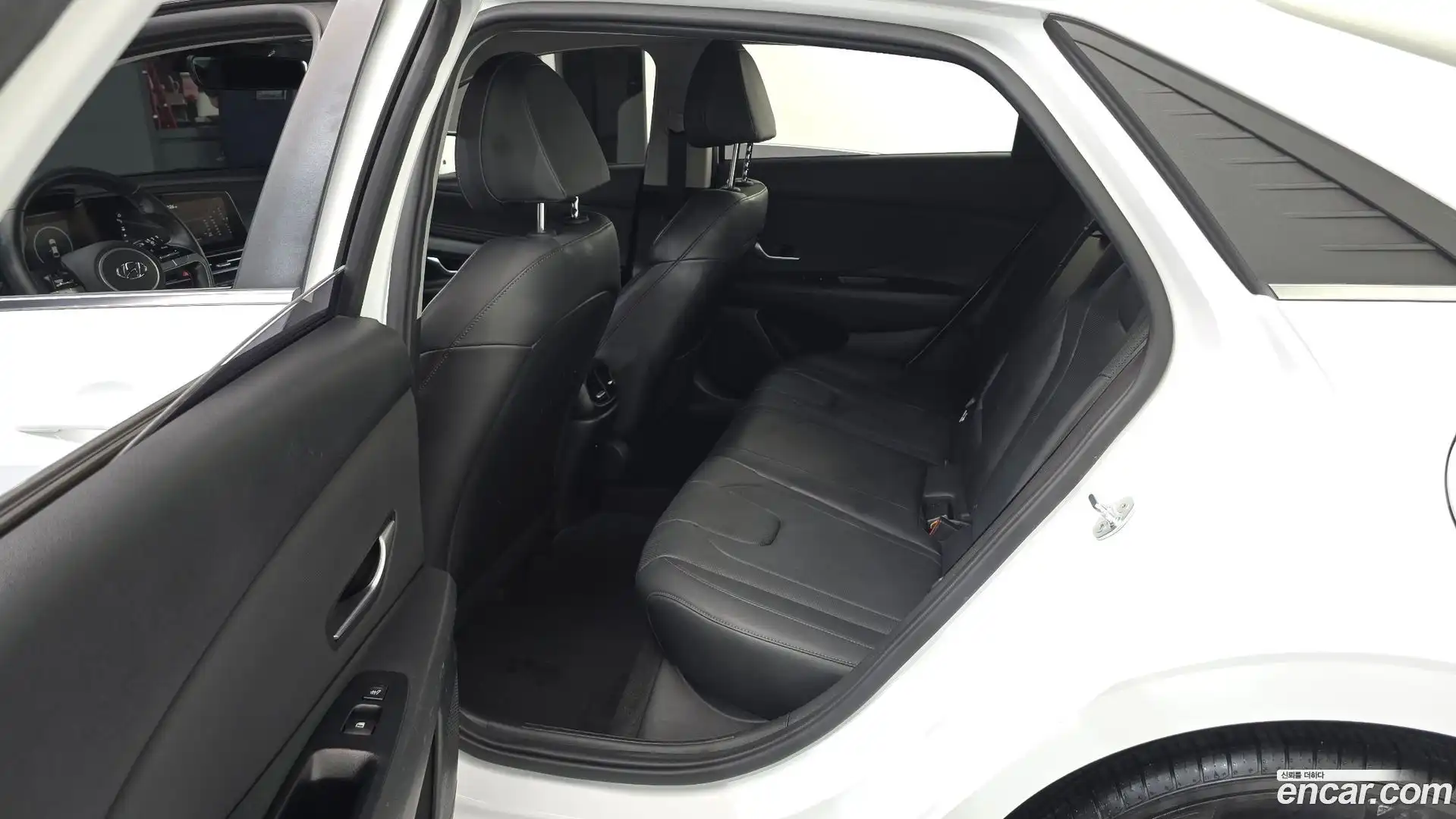 AVANTE Hyundai 2020.6-OPTION-015