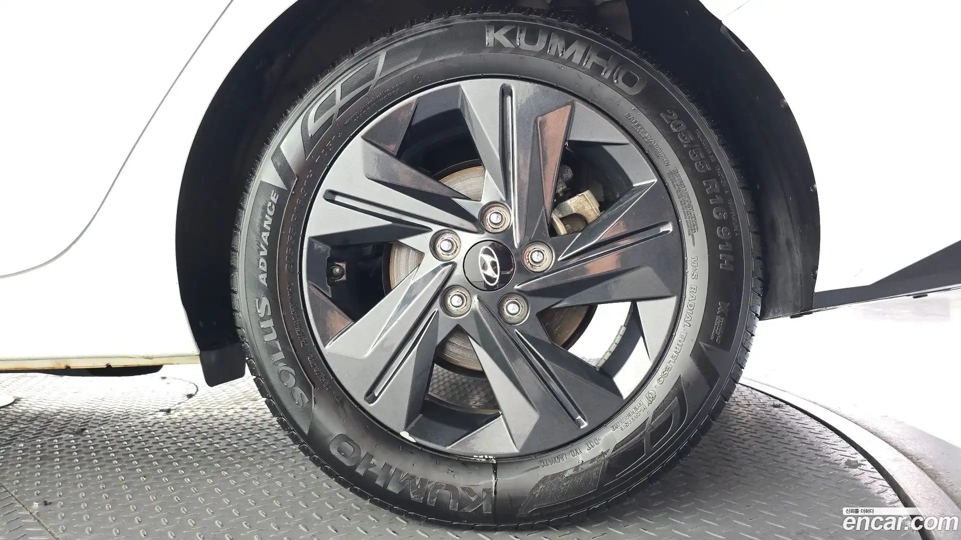 AVANTE Hyundai 2020.6-OUTER-031