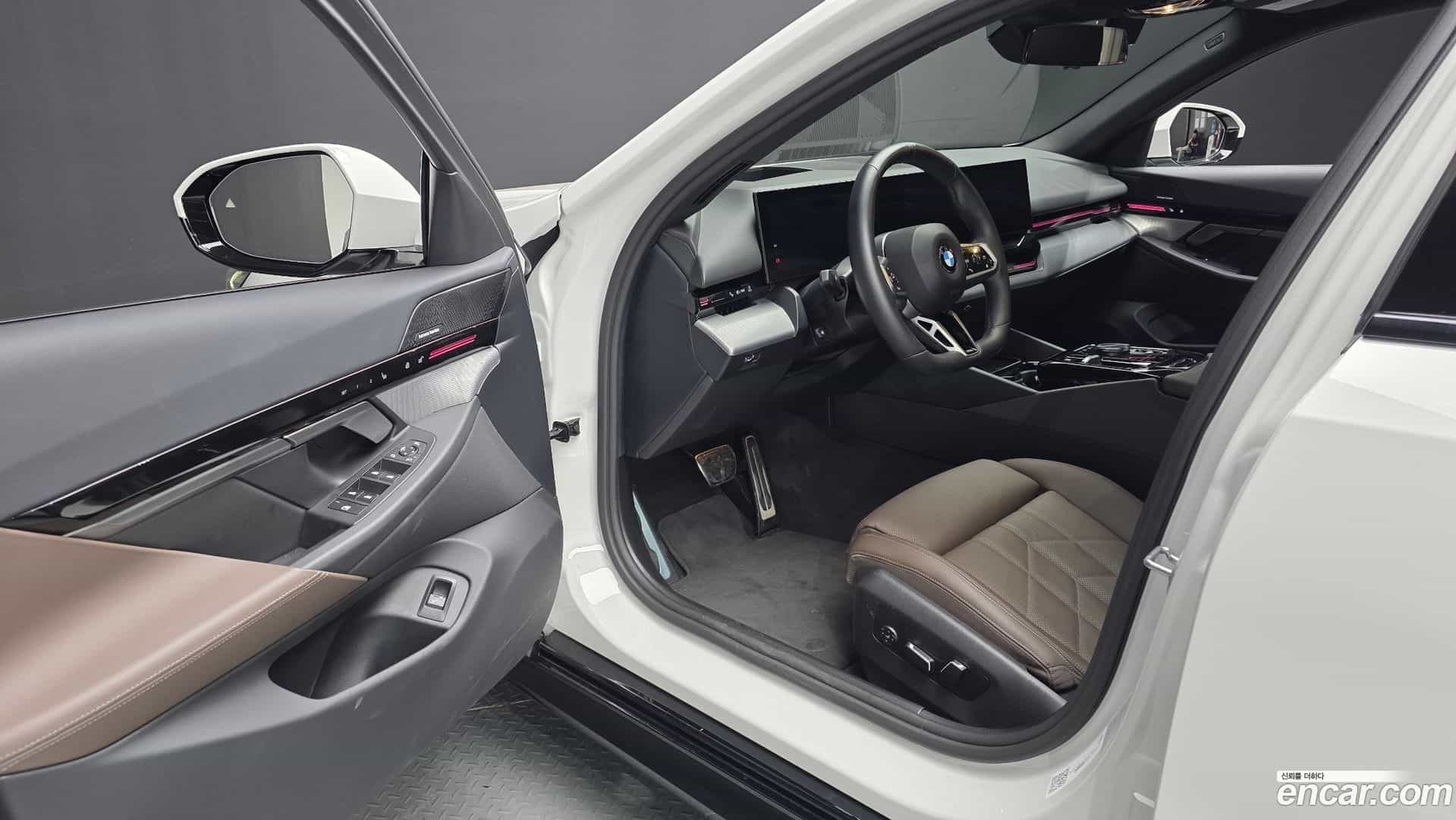 5-Series BMW 2024.6-INNER-010