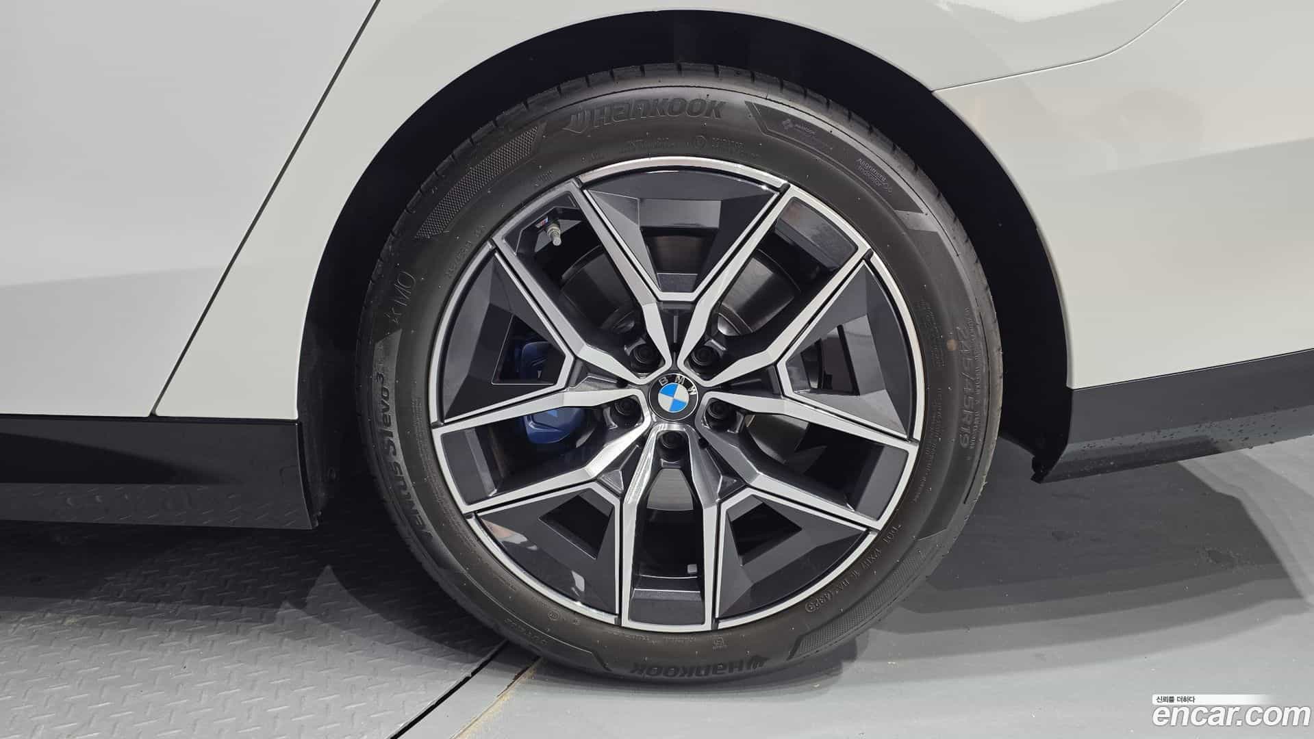 5-Series BMW 2024.6-OUTER-031