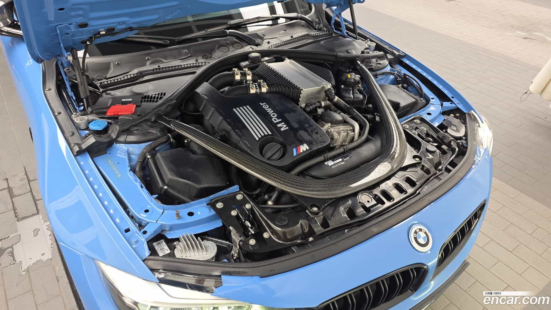 M4 BMW 2019.2-OUTER-006