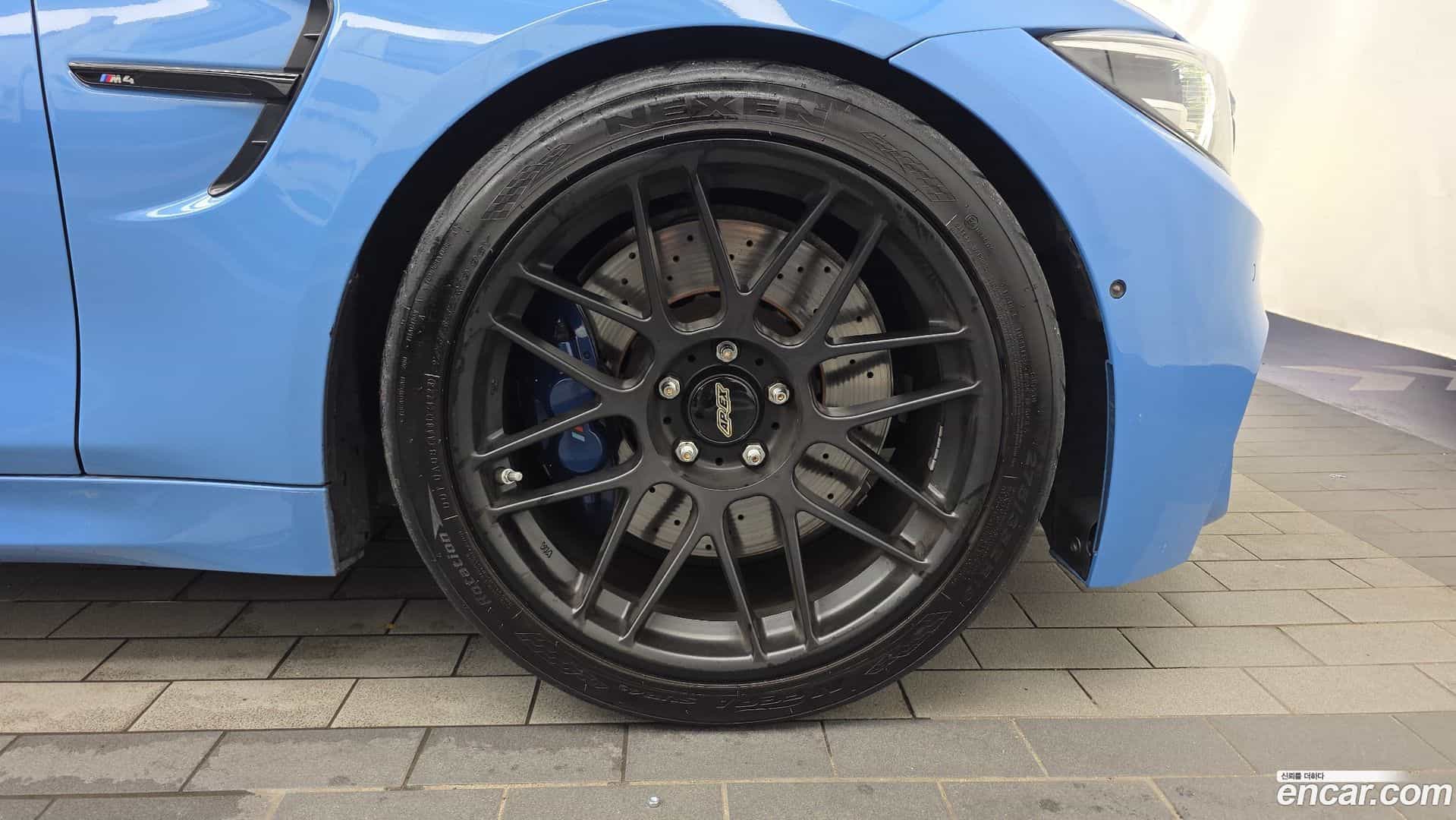 M4 BMW 2019.2-OUTER-031