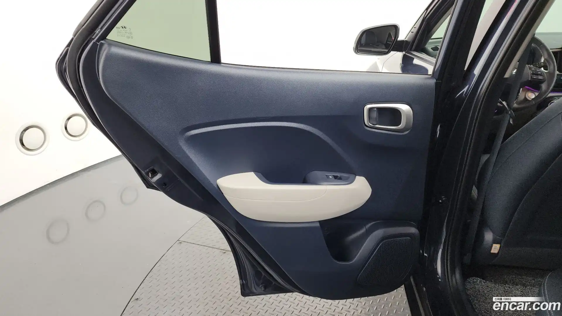 Venue Hyundai 2022.6-INNER-035
