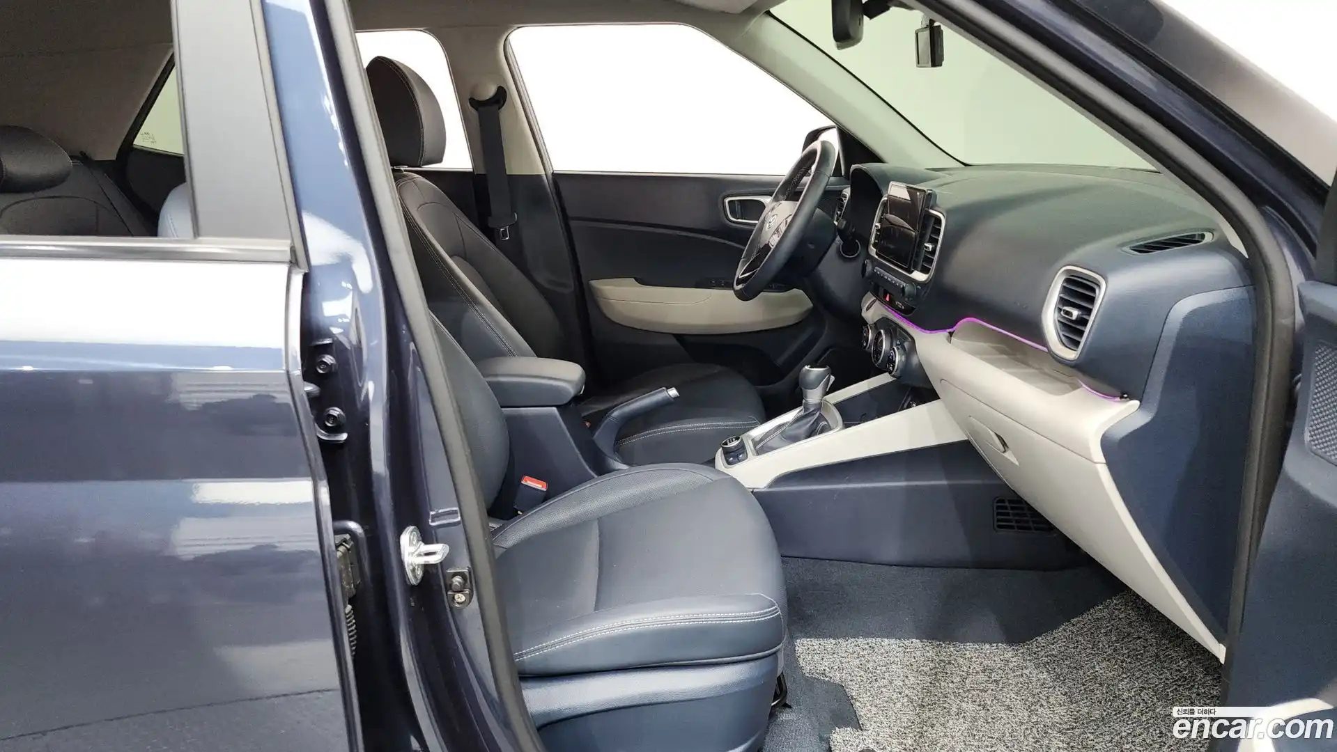 Venue Hyundai 2022.6-INNER-036