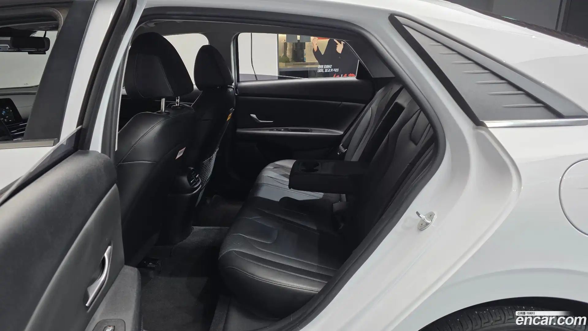 AVANTE Hyundai 2021.10-INNER-036