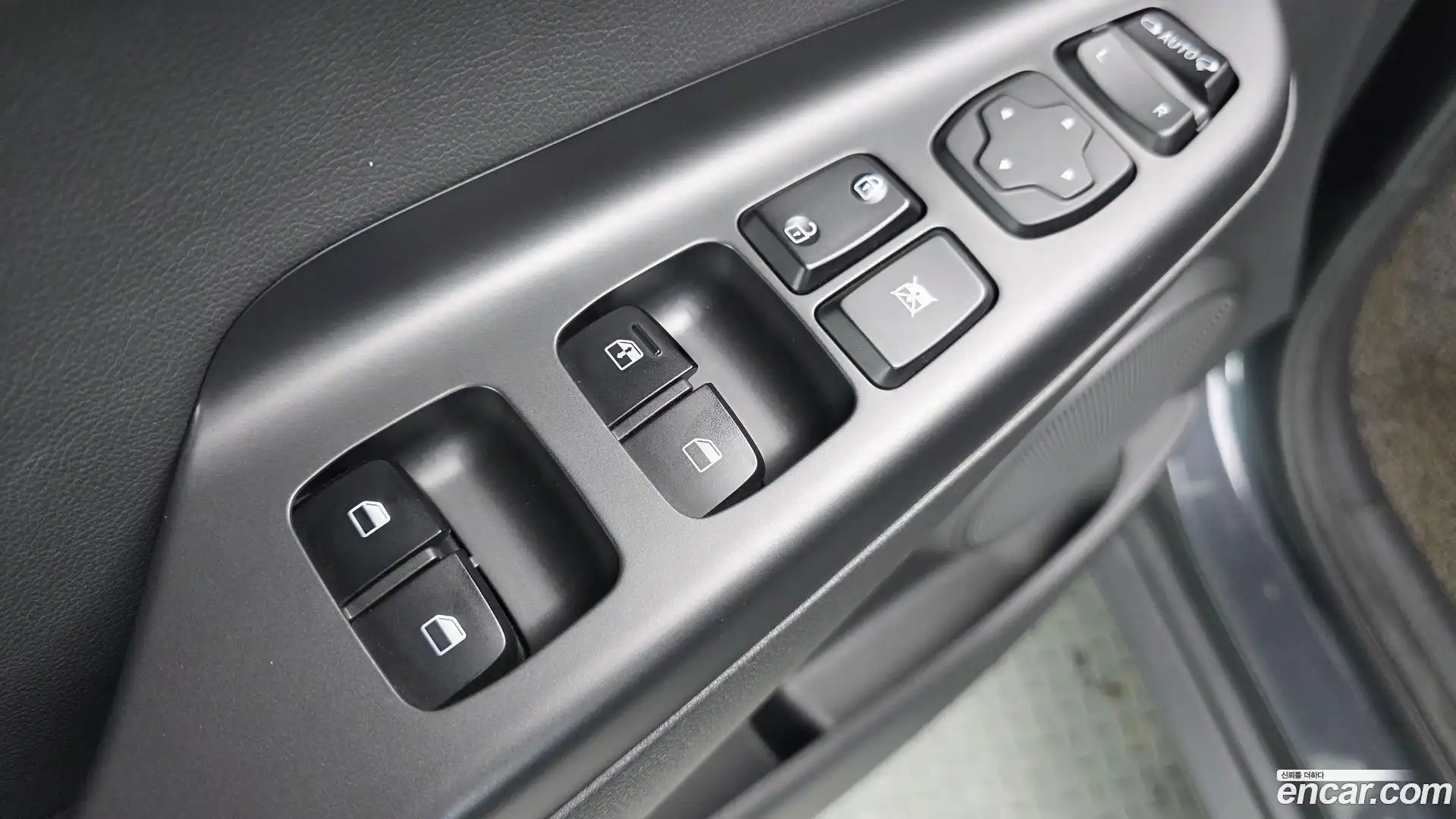 Kona Hyundai 2018.8-OPTION-017