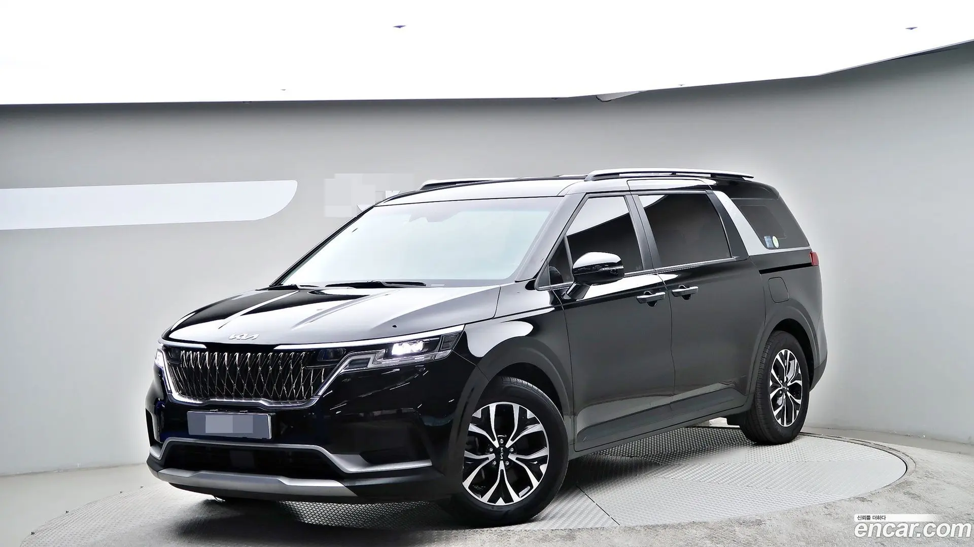 Main__Slider__Photo:Canival Kia 2022.0-0