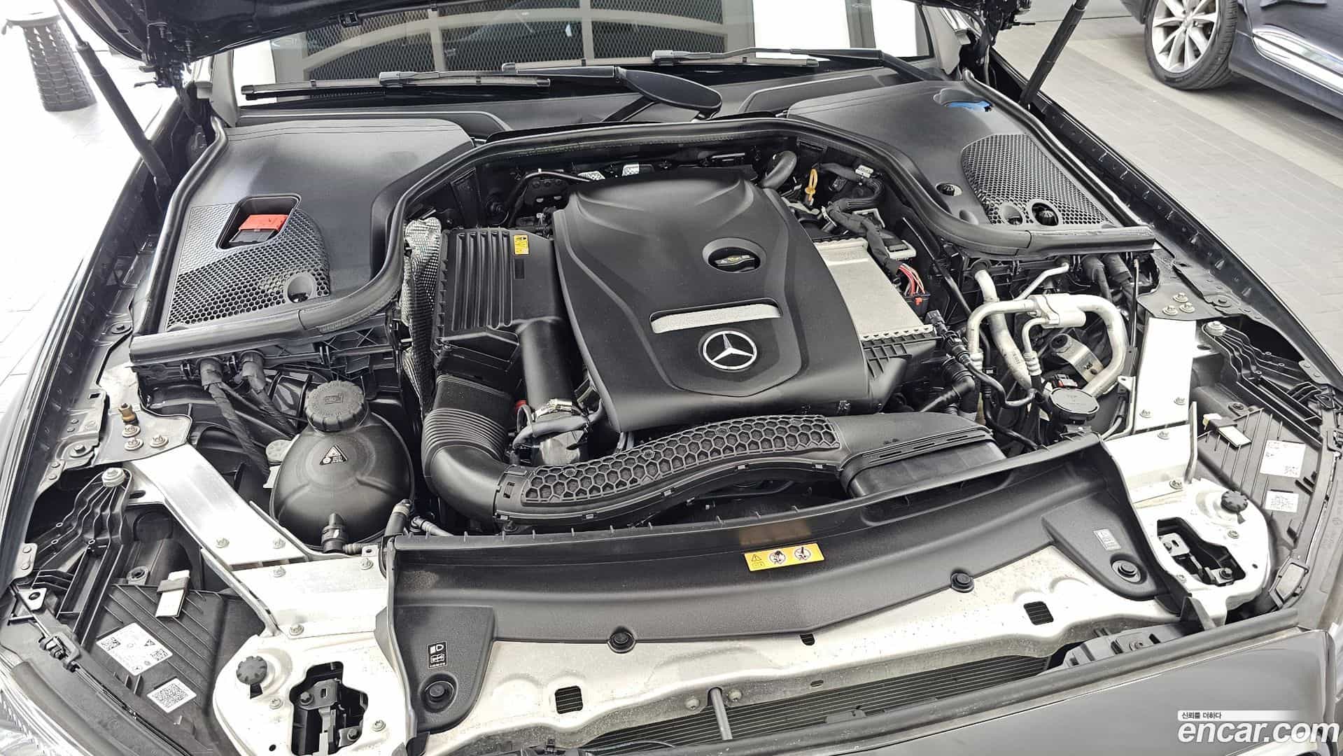 E-Class Mercedes-Benz 2023.4-OUTER-006