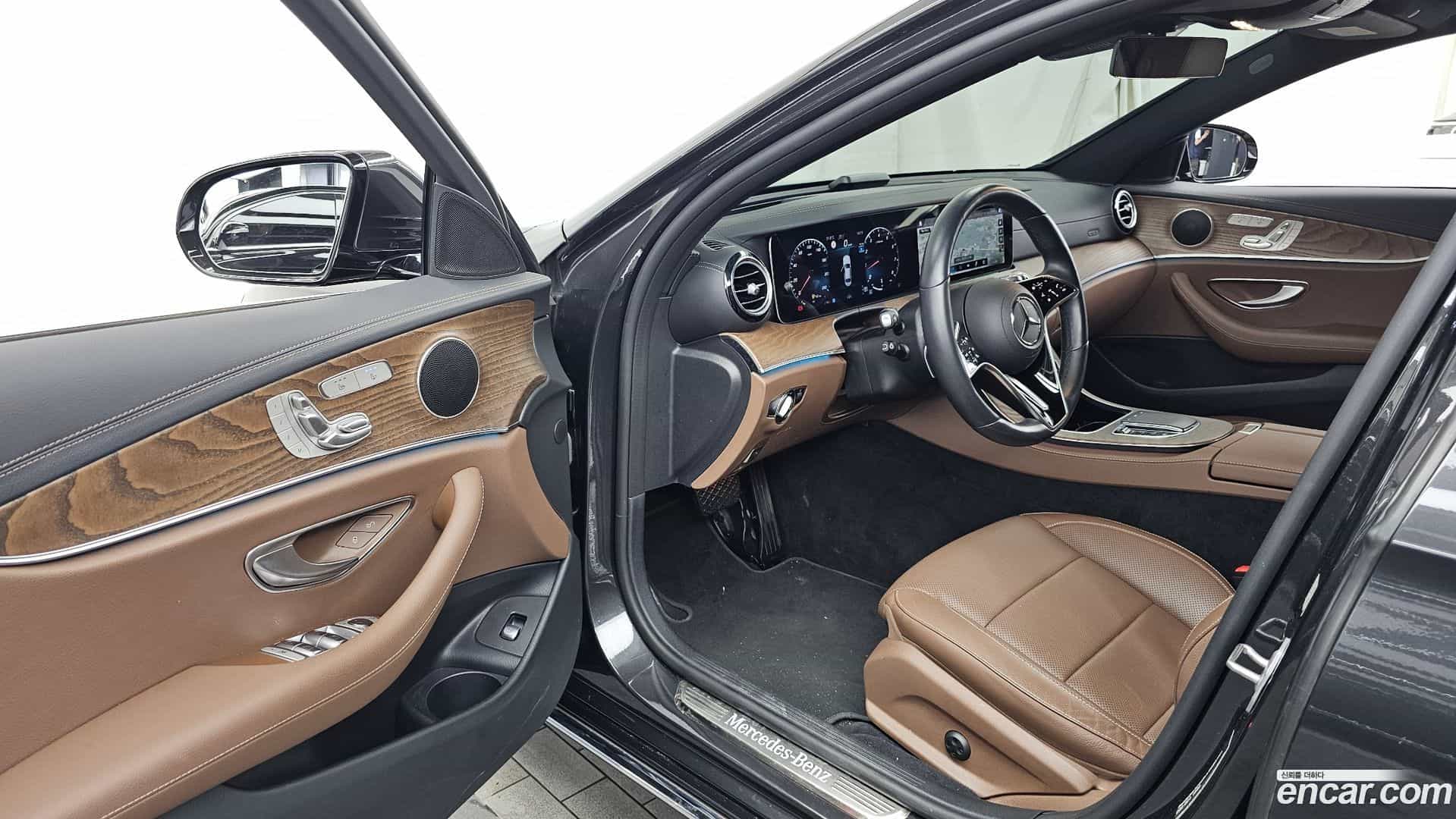 E-Class Mercedes-Benz 2023.4-INNER-010