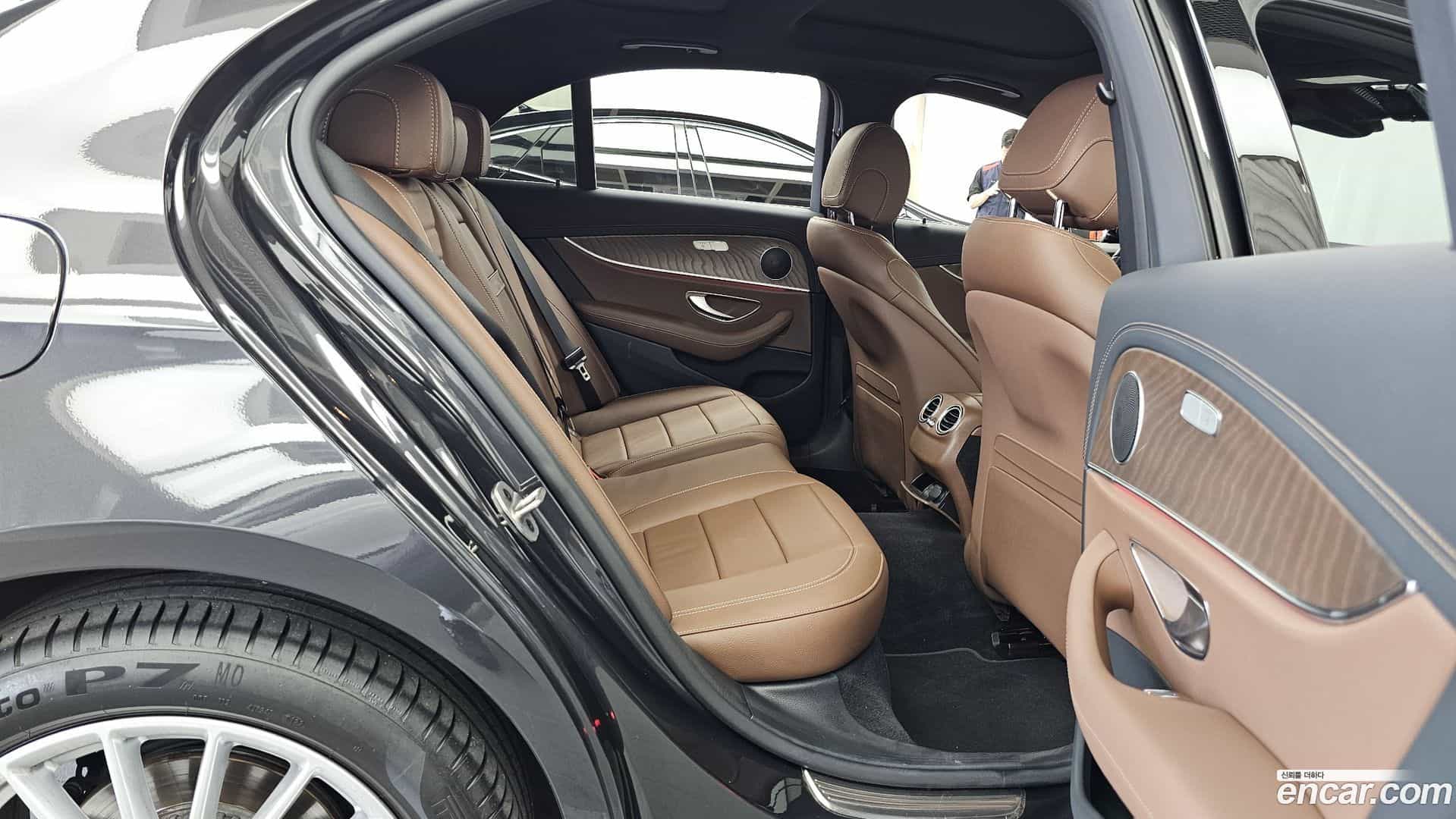 E-Class Mercedes-Benz 2023.4-OPTION-016