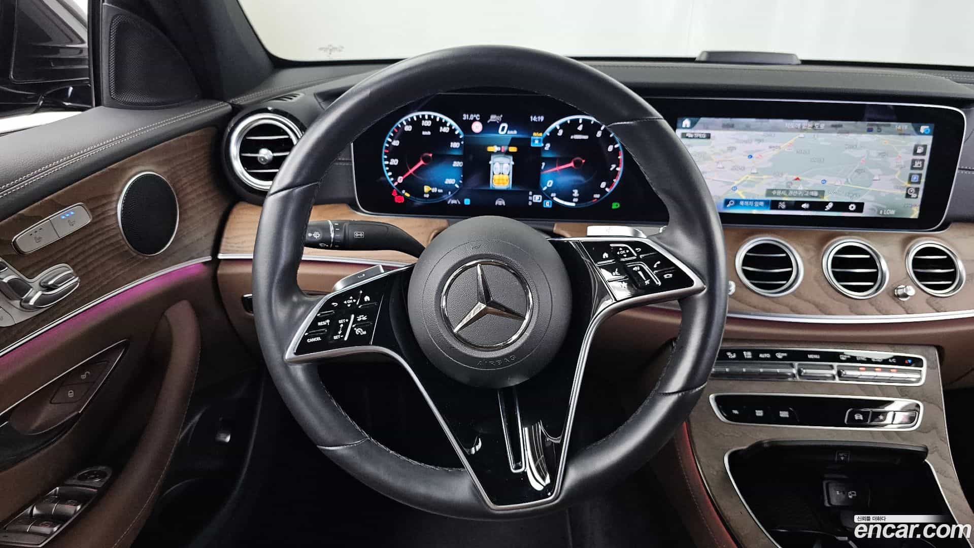 E-Class Mercedes-Benz 2023.4-OPTION-017