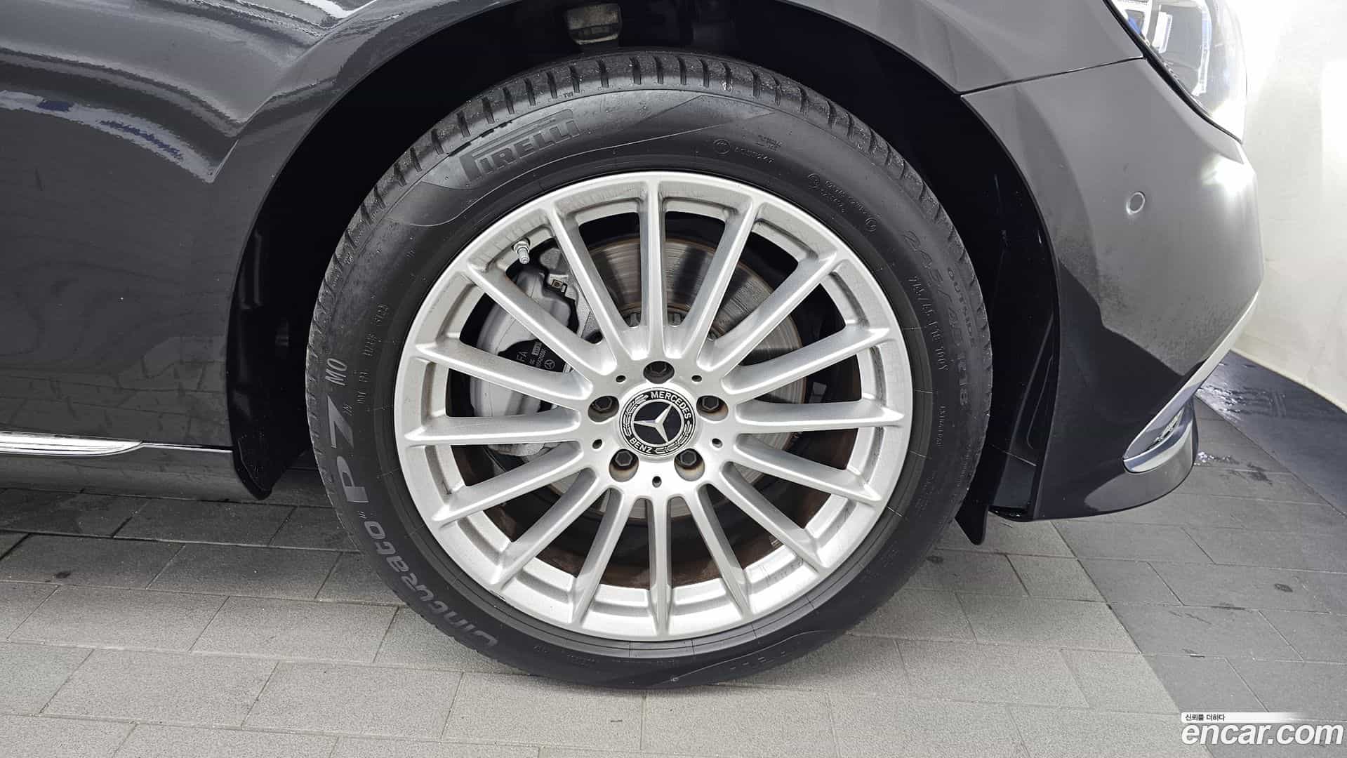 E-Class Mercedes-Benz 2023.4-OUTER-031