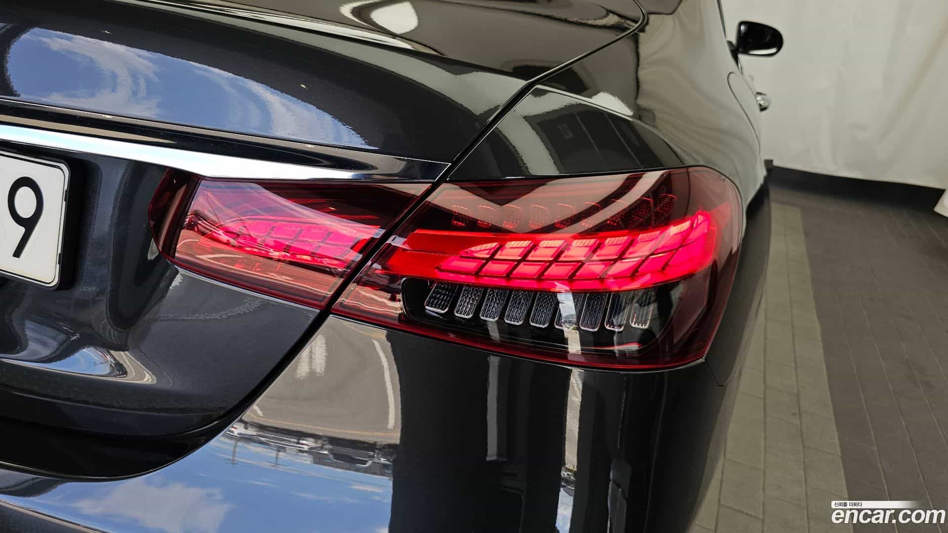 E-Class Mercedes-Benz 2023.4-OUTER-033