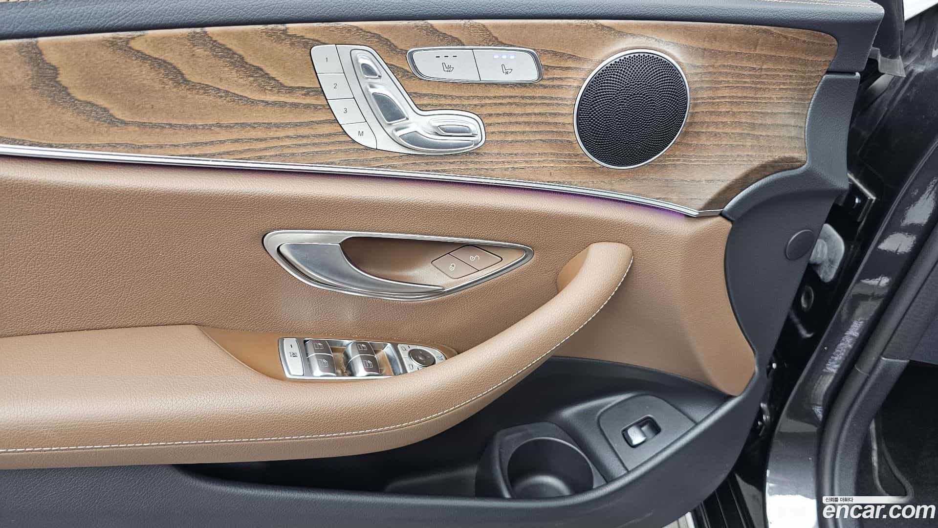 E-Class Mercedes-Benz 2023.4-OPTION-042