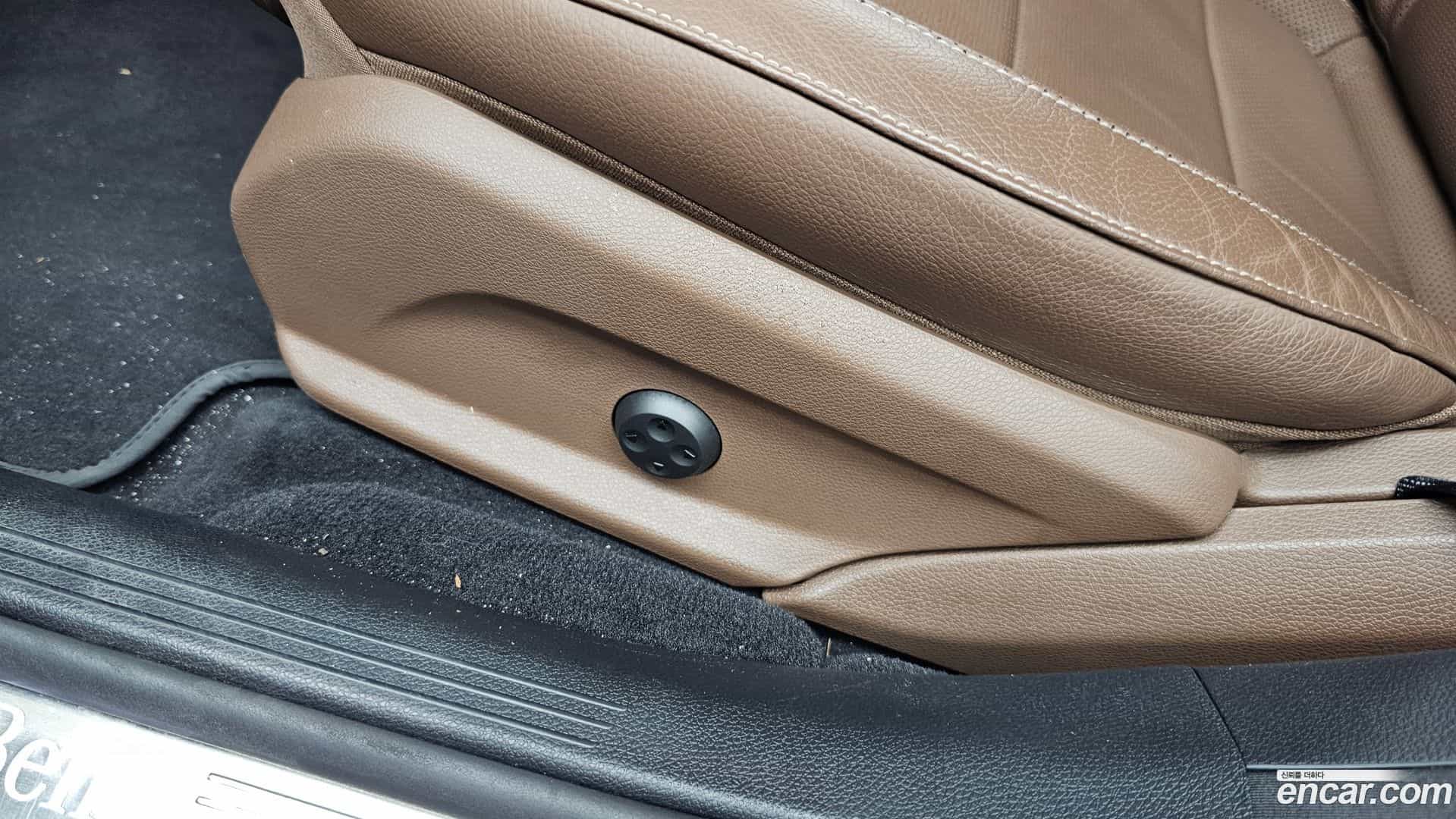 E-Class Mercedes-Benz 2023.4-OPTION-045