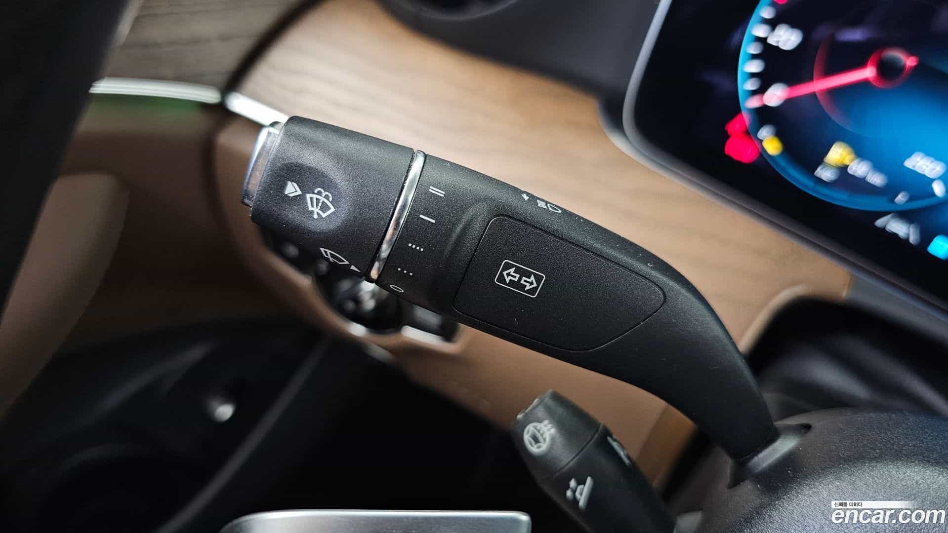 E-Class Mercedes-Benz 2023.4-OPTION-048