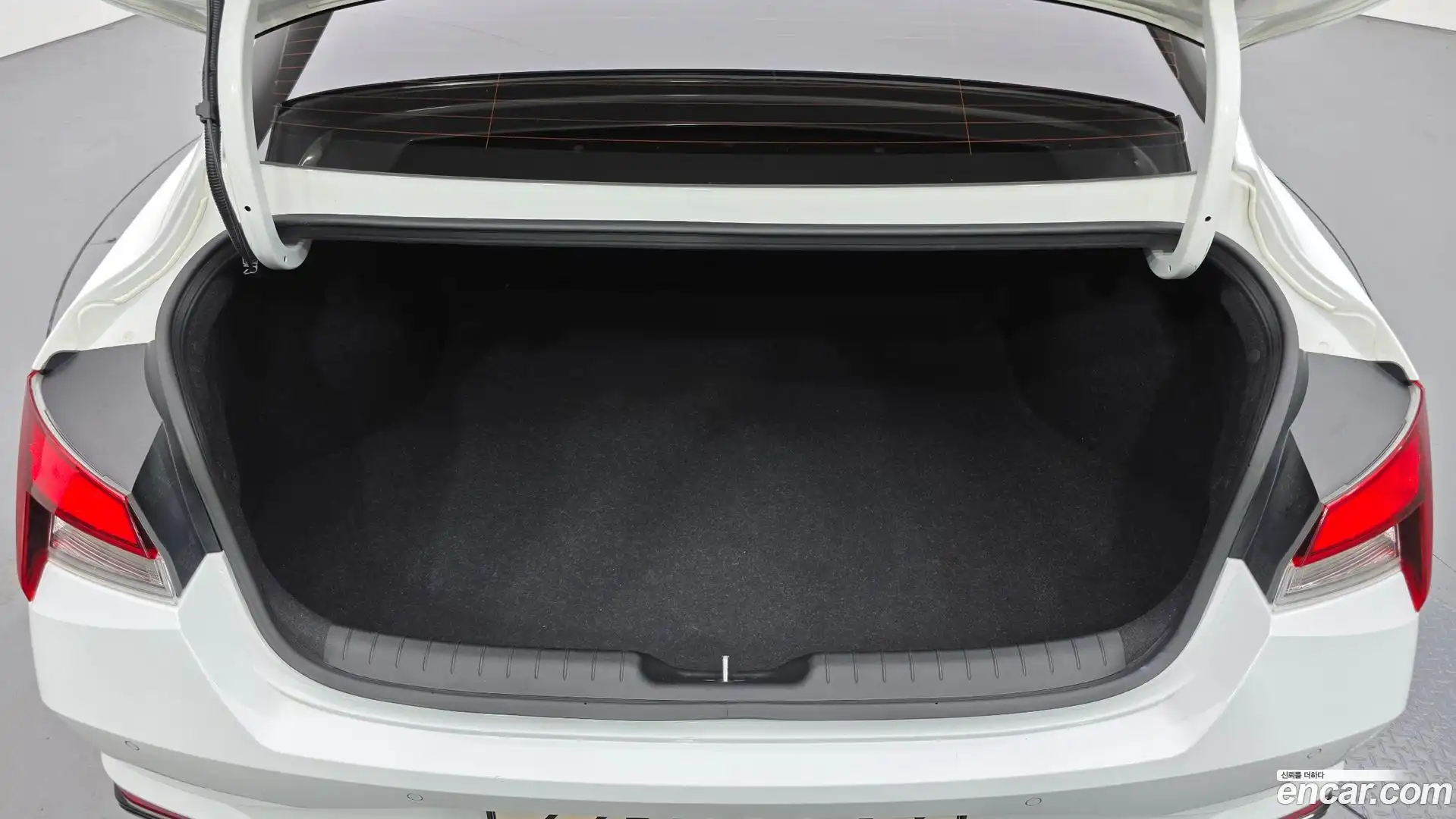 AVANTE Hyundai 2021.5-OPTION-024