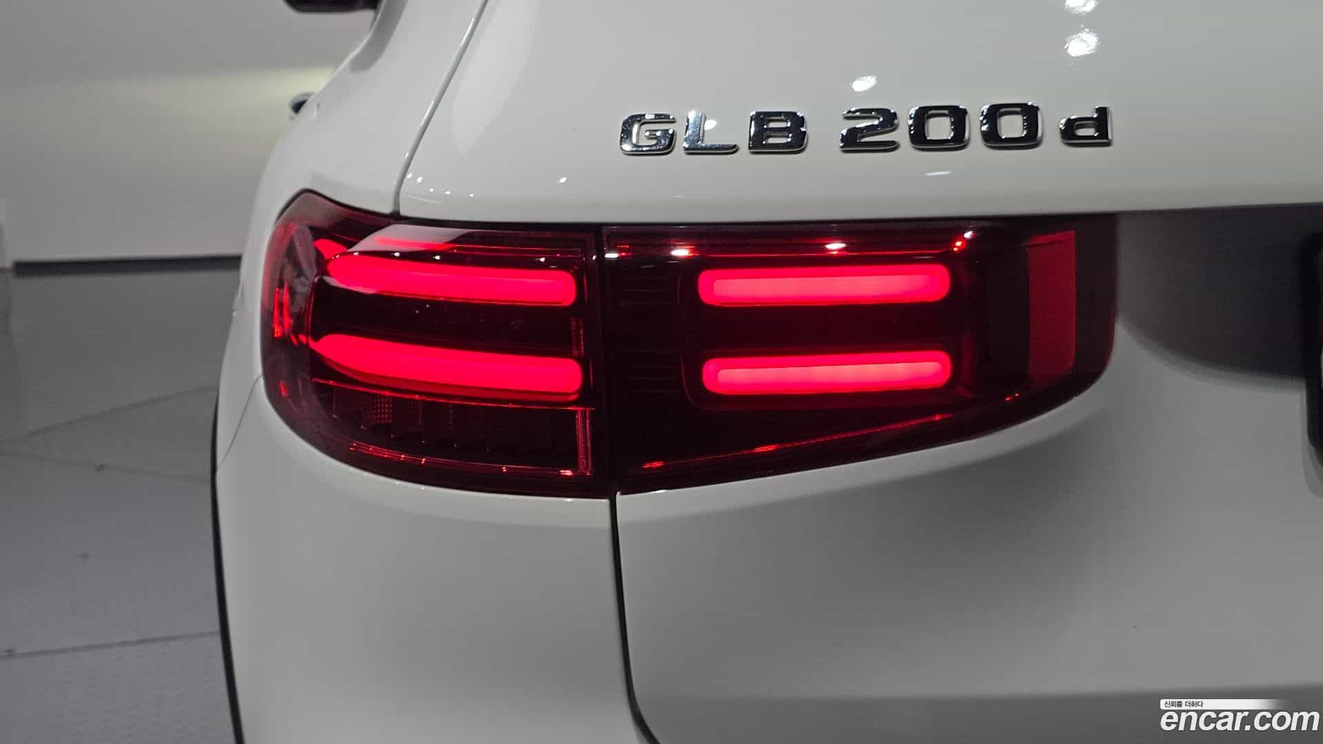 GLB-Class Mercedes-Benz 2024.5-OUTER-033