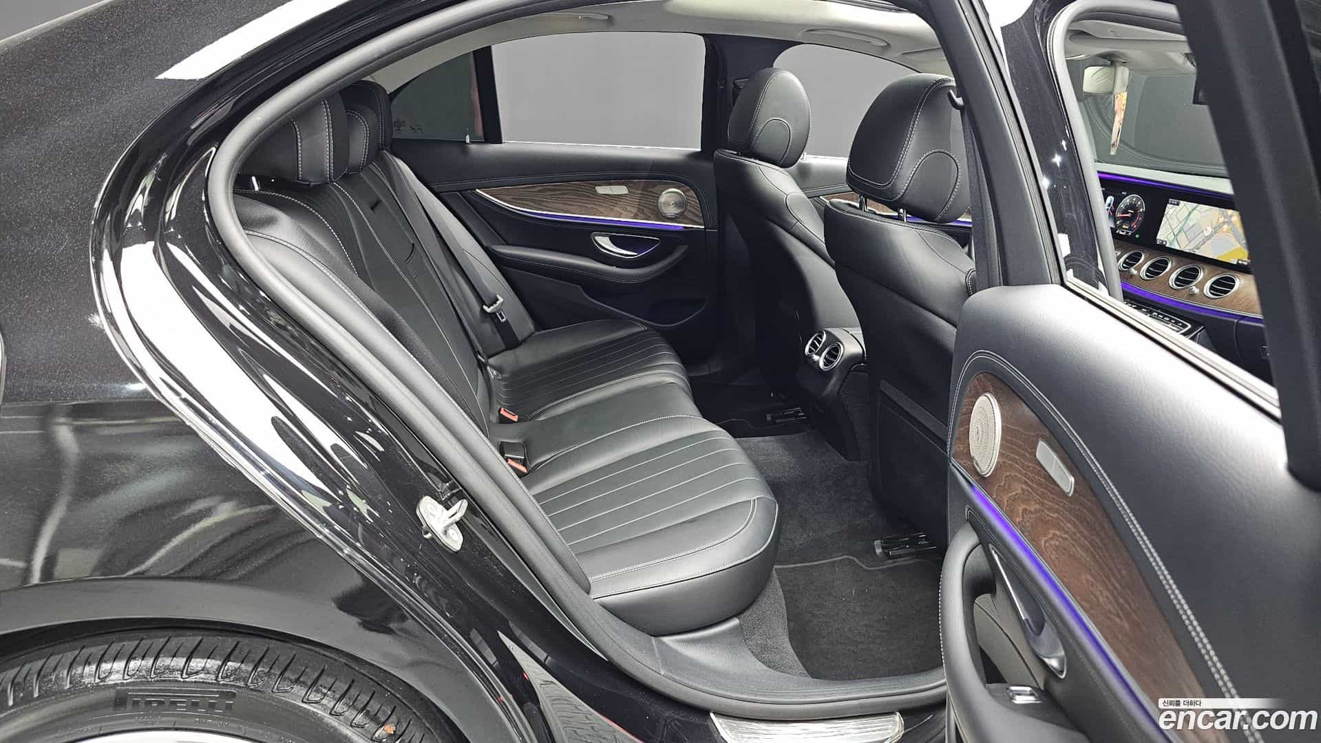 E-Class Mercedes-Benz 2016.6-OPTION-015